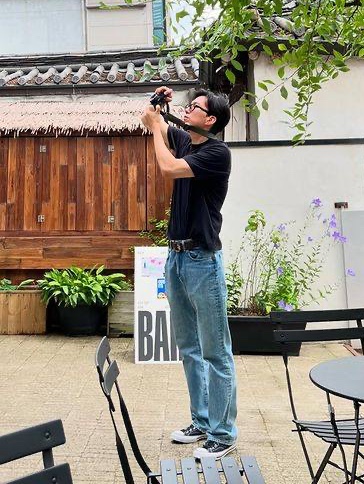 IAB Studio Japanese Washed Denim Pants Blue, Zara x Ader Error Slit Jeans Black 착용 스타일 - 2