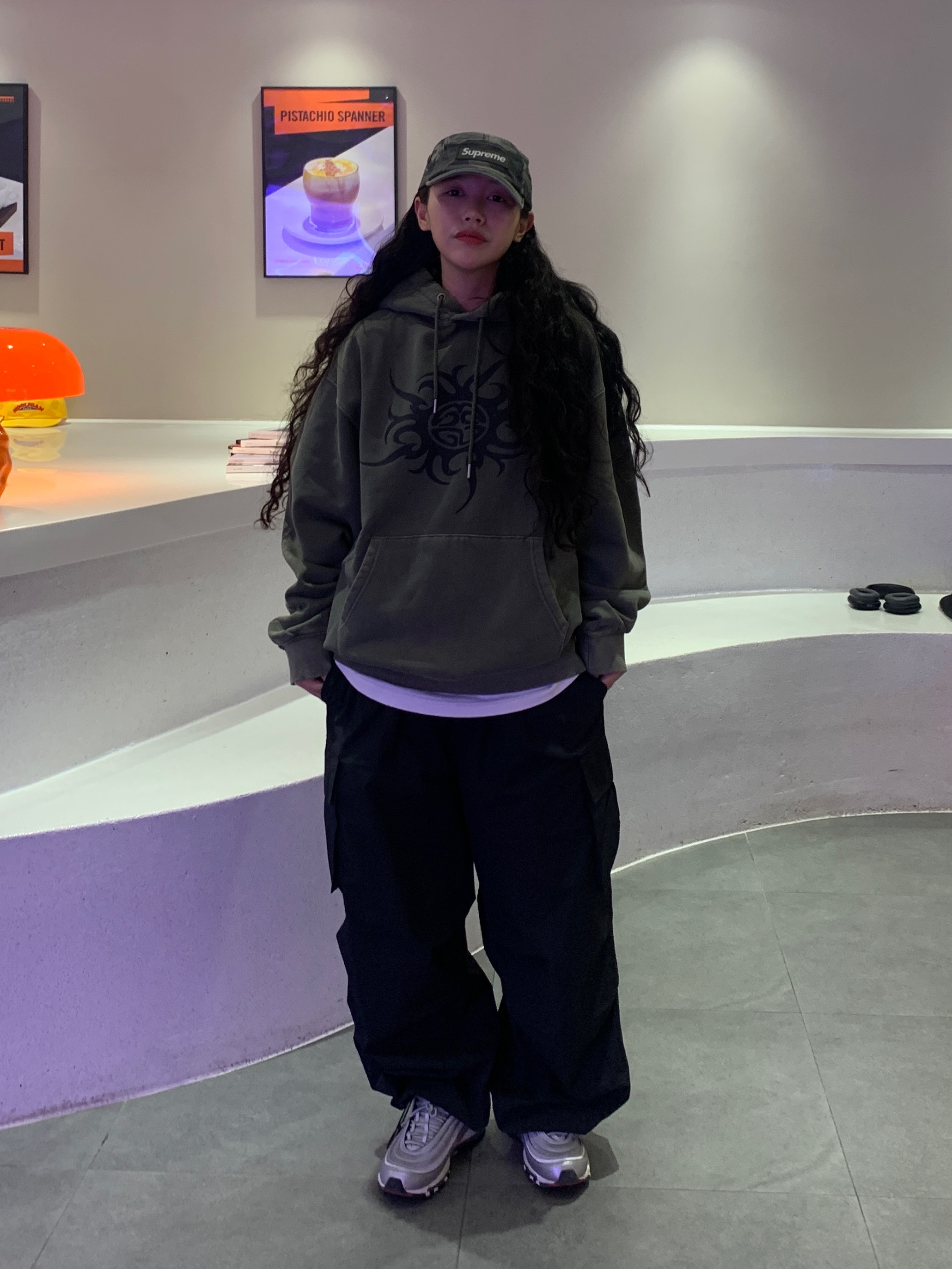 (W) Nike Air Max 97 OG Silver Bullet 2022, Supreme Military Camp Cap Olive Camo - 23SS 착용 스타일
