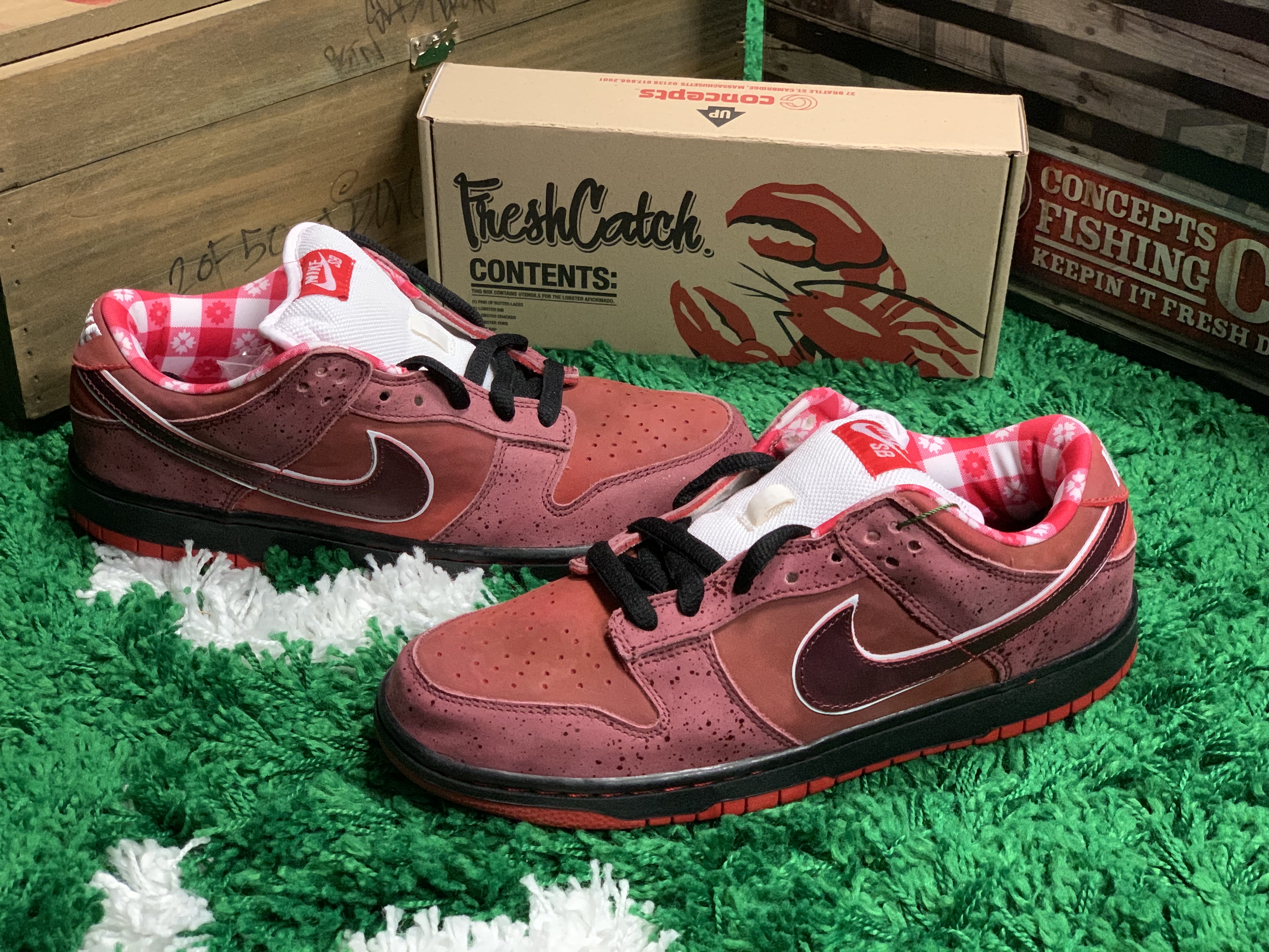 Nike x Concepts Dunk Low Premium SB Red Lobster (Special Box) 착용 스타일 - 3