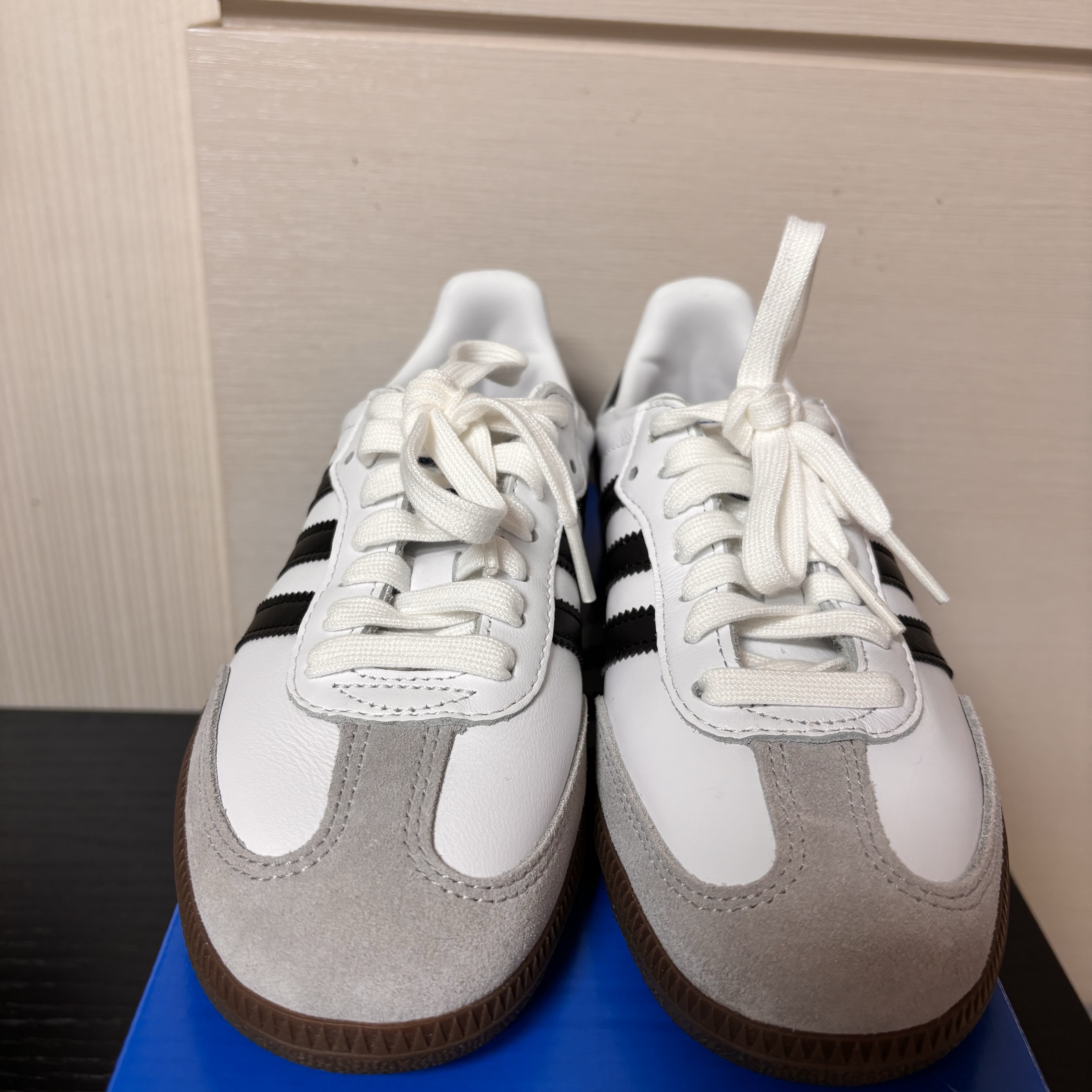 Adidas Samba OG Cloud White 착용 스타일 - 1