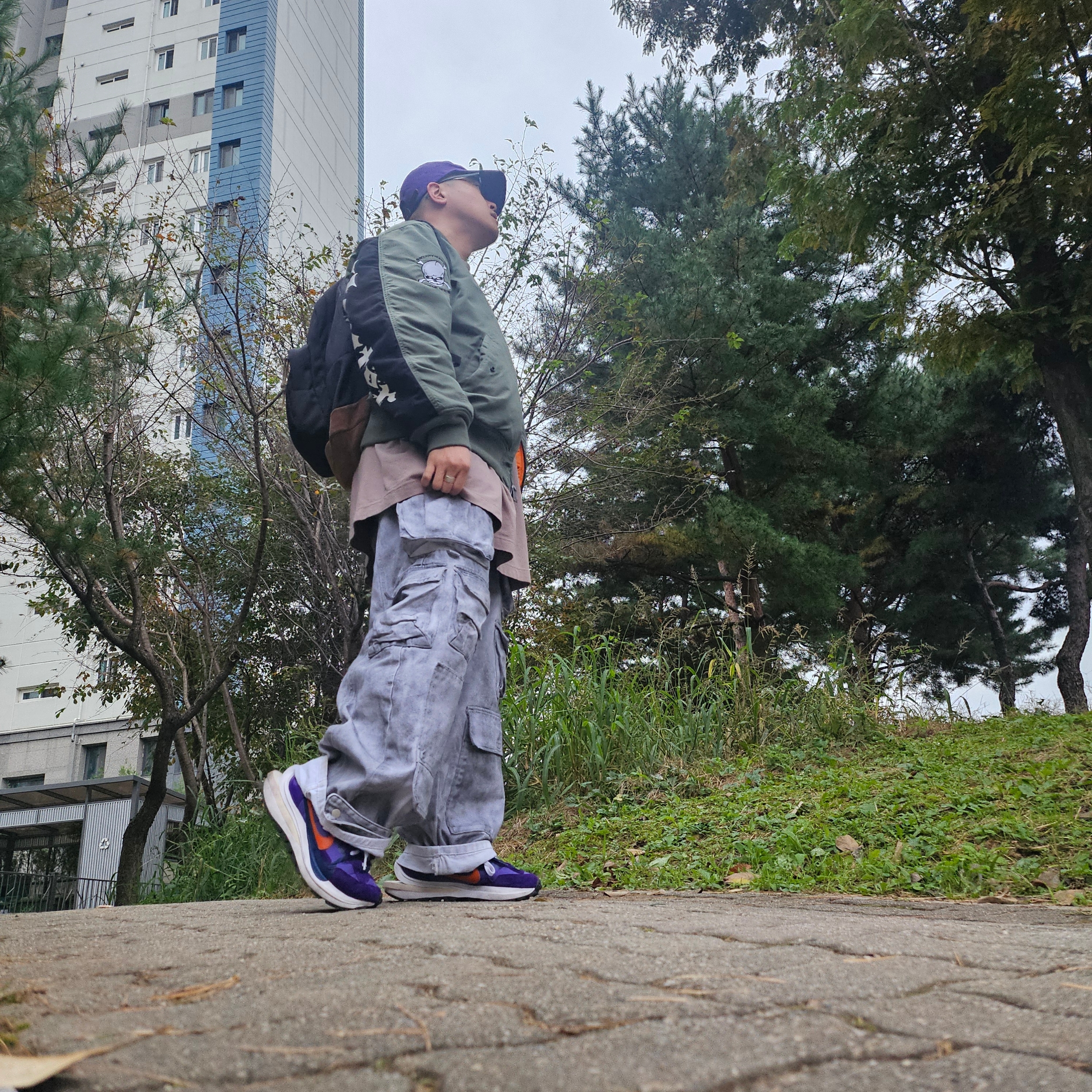 Supreme x Bounty Hunter MA-1 Jacket Olive - 23FW, Supreme Washed Chino Twill Camp Cap Purple - 24SS 착용 스타일 - 2
