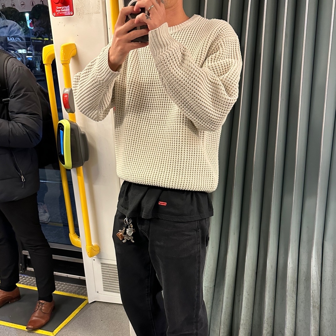 Supreme Waffle Small Box Sweater  White - 24FW, Supreme Regular Jean Black - 24FW 착용 스타일