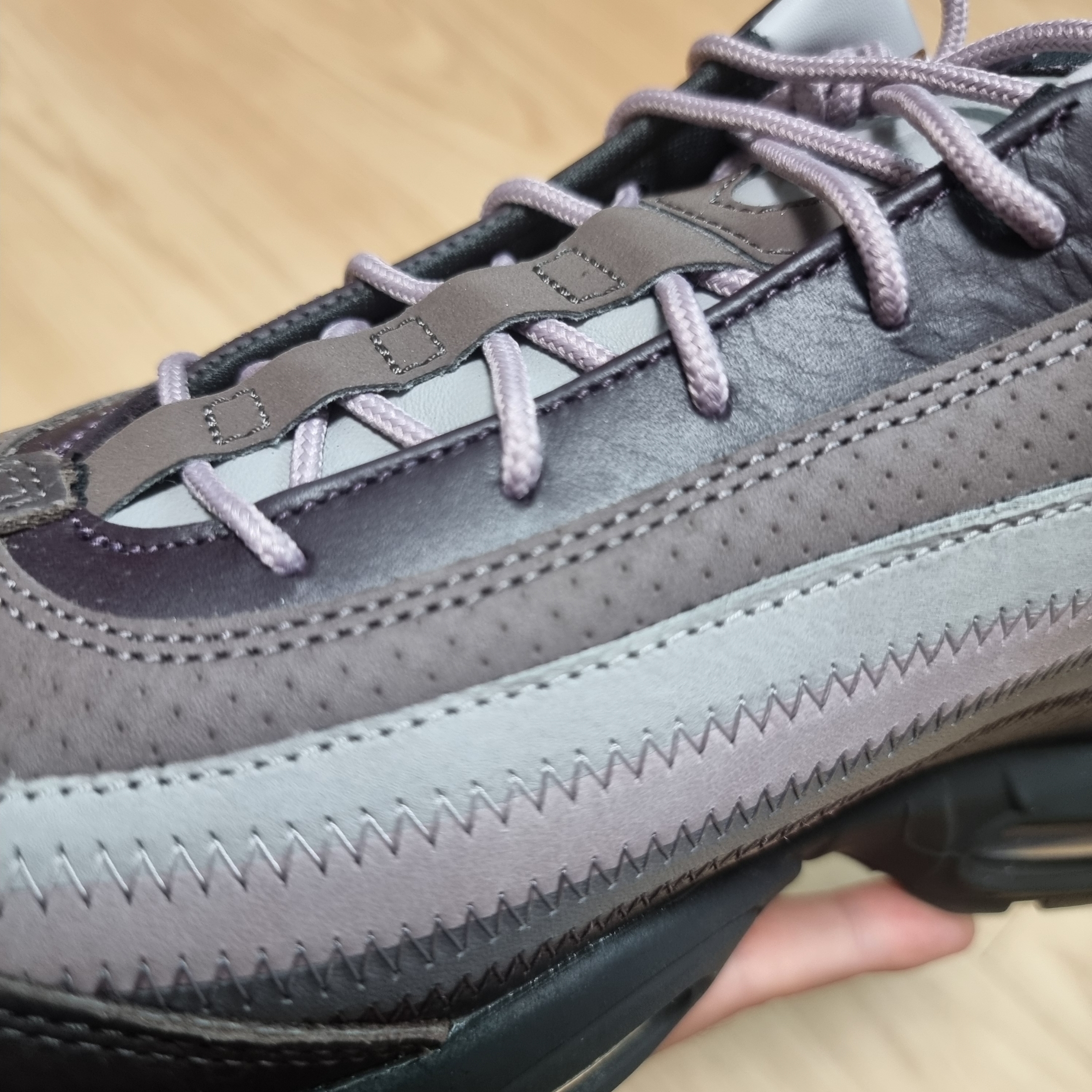 Nike x A Ma Maniere Air Max 95 W.Y.W.S. 착용 스타일 - 2