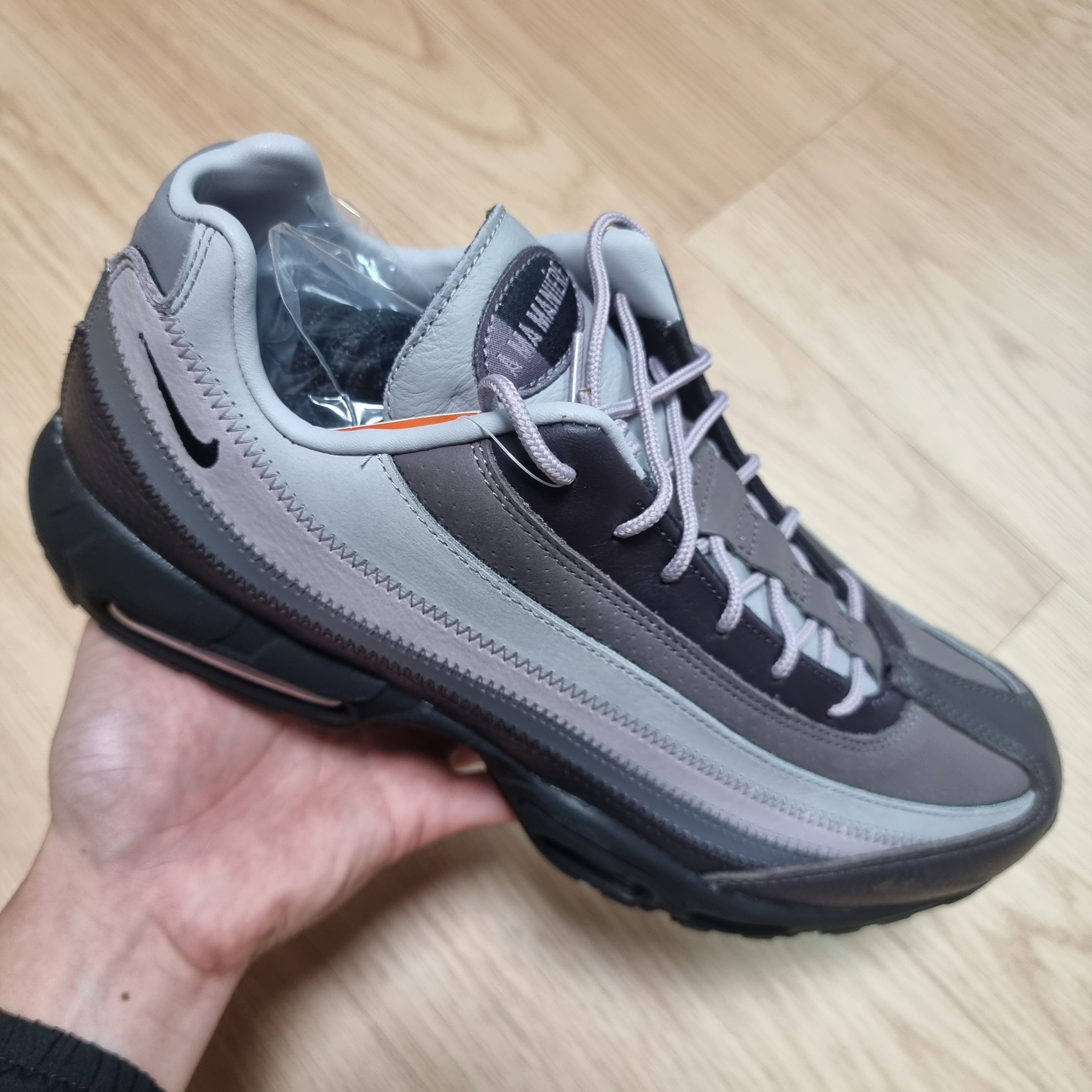 Nike x A Ma Maniere Air Max 95 W.Y.W.S. 착용 스타일 - 1