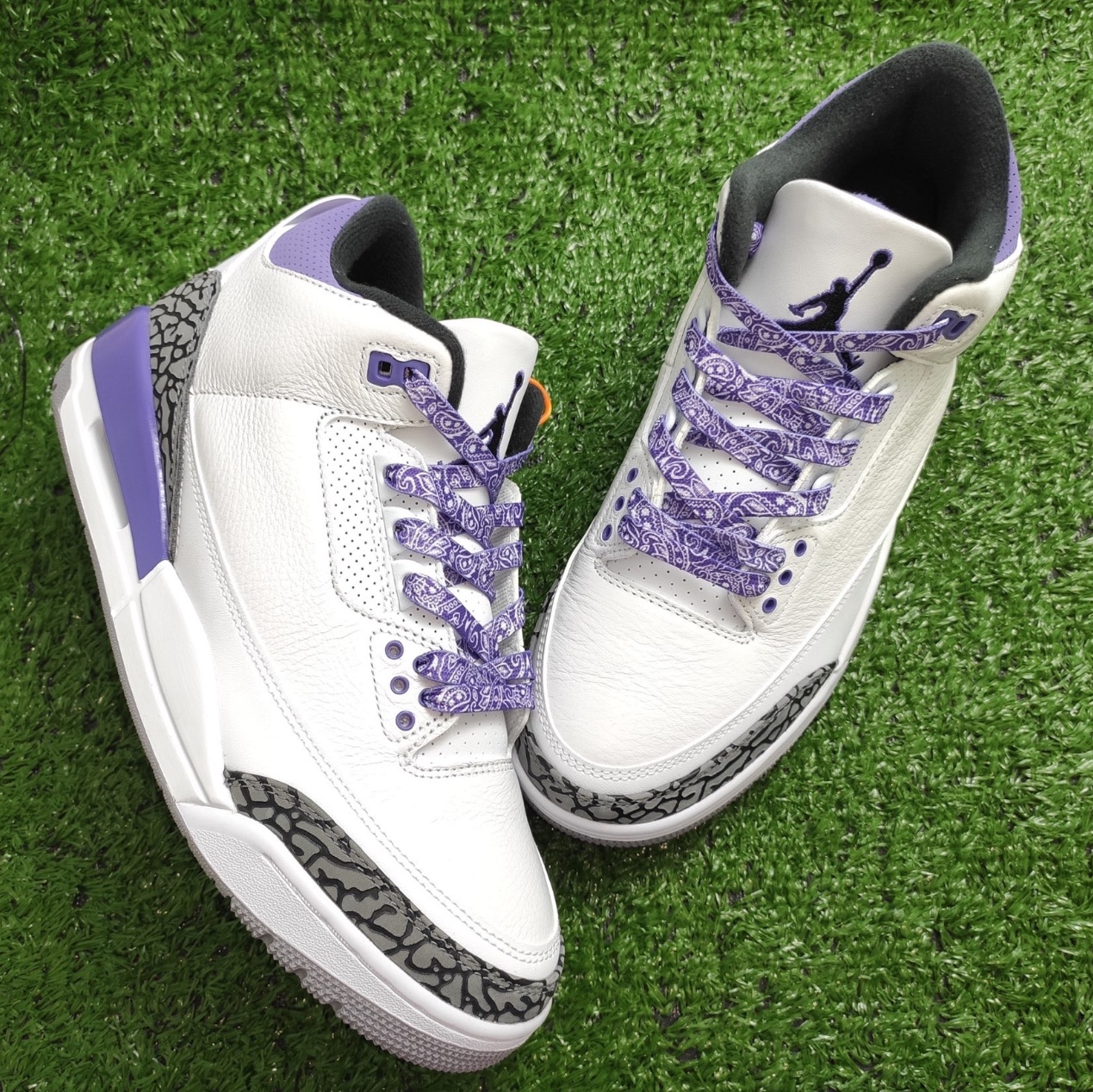 Jordan 3 Retro Dark Iris 착용 스타일