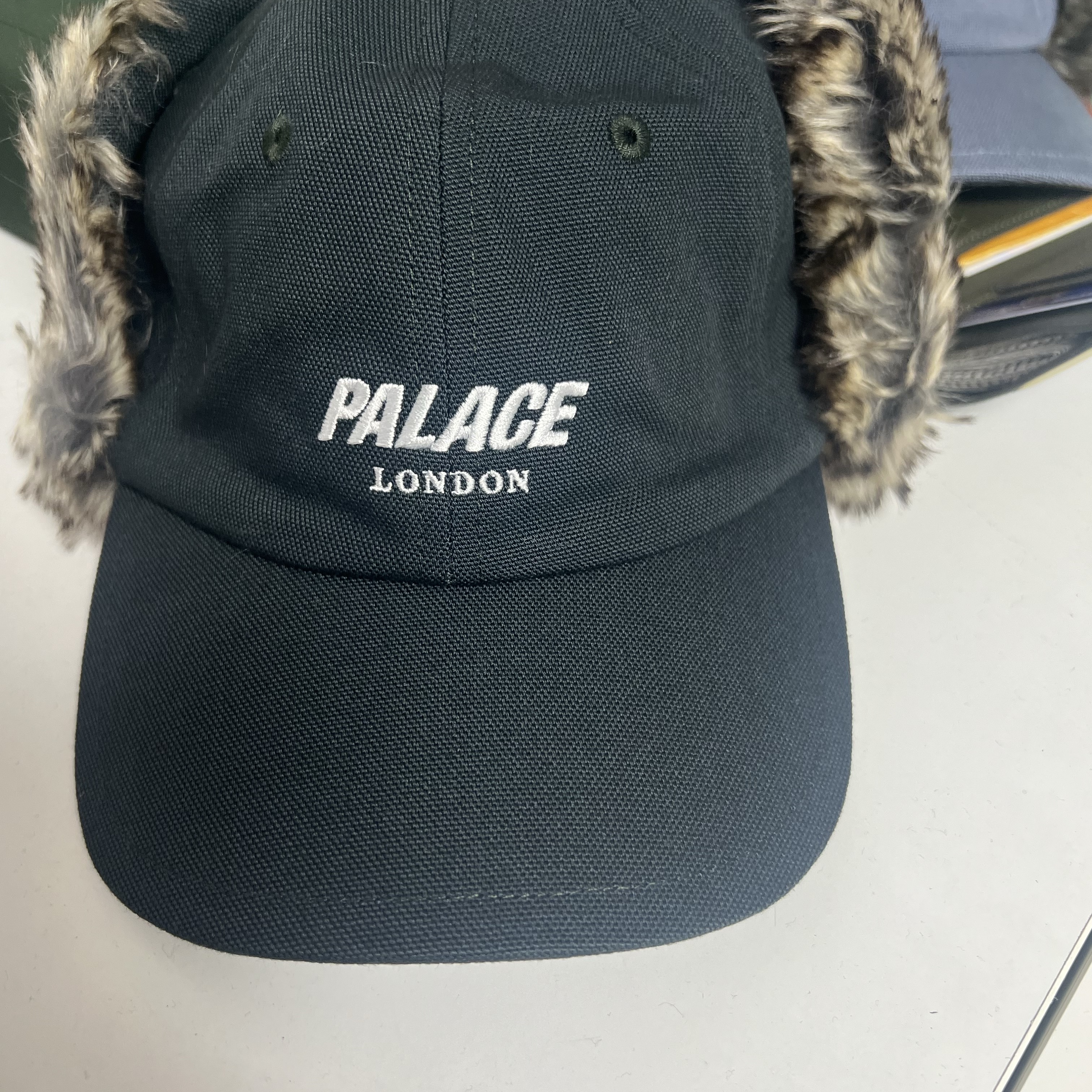 Palace Cordura Dog Ear 6-Panel Onyx - 24FW 착용 스타일