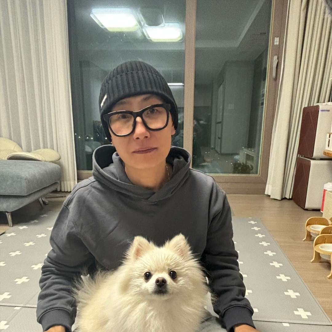 Supreme Overdyed Beanie Black, Supreme Classic Logo Chunky Ribbed Beanie Black - 23FW 착용 스타일 - 2