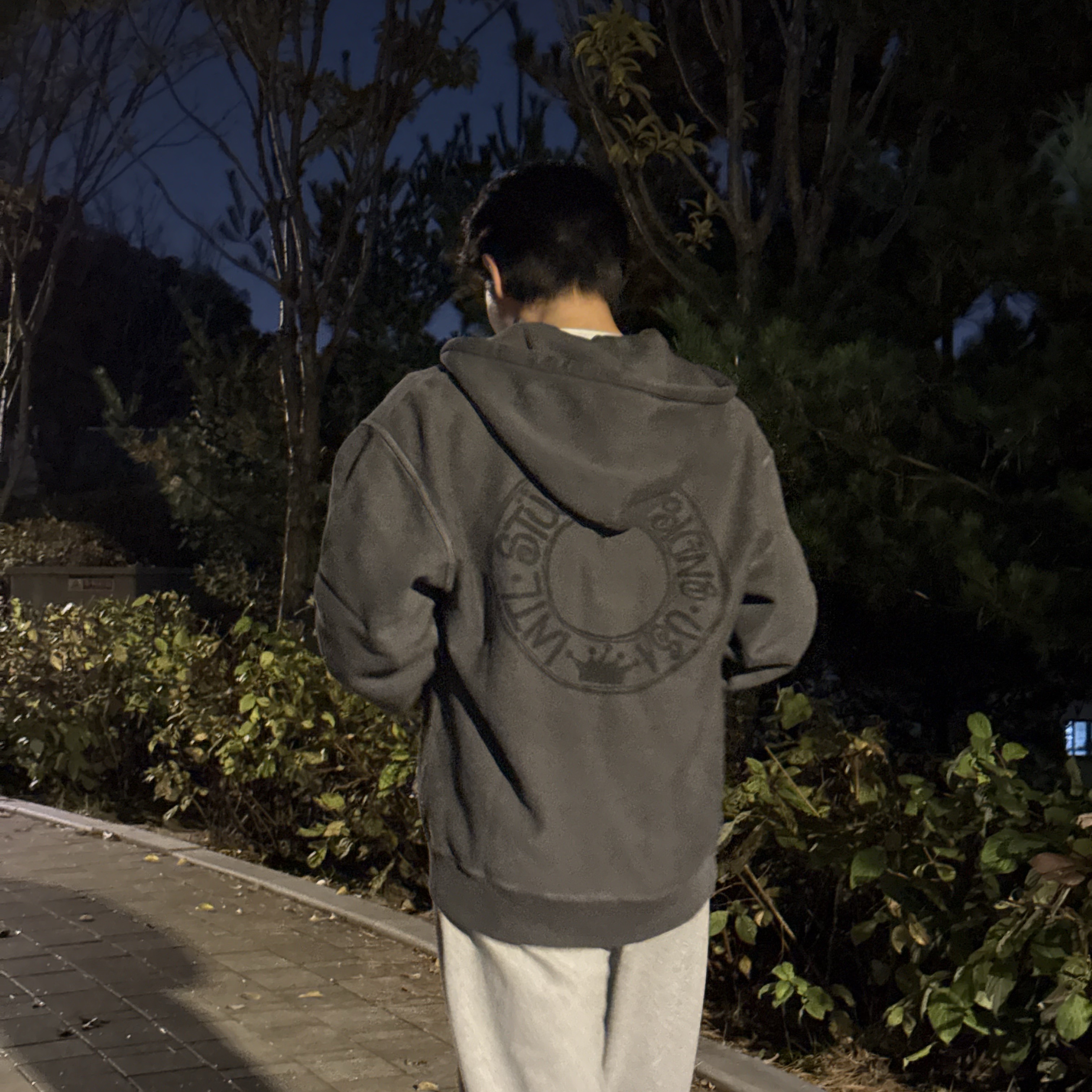 Stussy Buana Pigment Dyed Zip Hoodie Black 착용 스타일 - 2