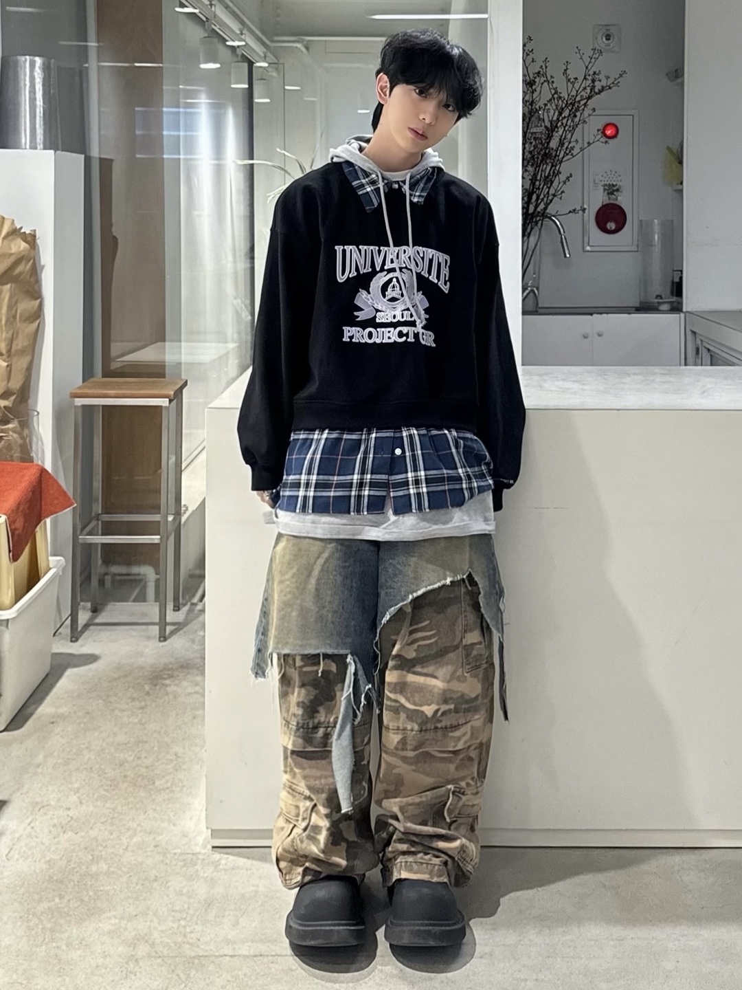 Project G/R 3 Layered Pants Blue, Project G/R x MFM333. Layered Skirt Camo Cargo Shorts Multi Camo 착용 스타일 - 4