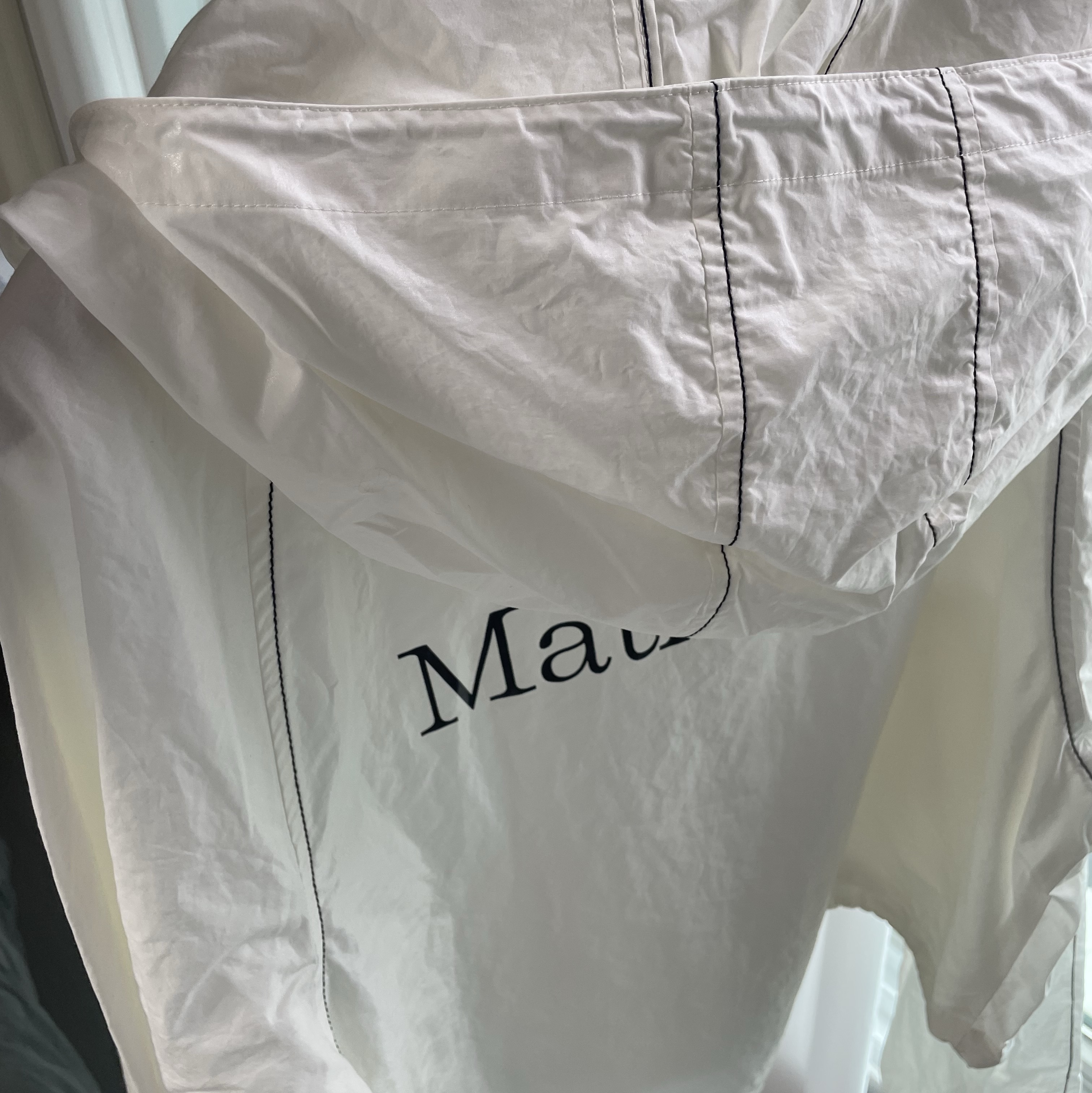 (W) Matin Kim Matin Crop Hoody Coating Jumper Ivory 착용 스타일 - 1