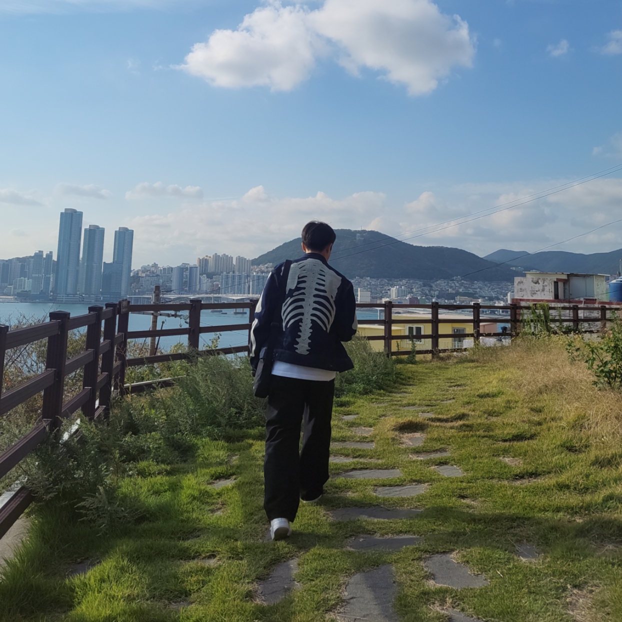 Kapital 11.5 oz. Denim Mexican Tuxedo Westerner Bone Jacket Indigo, Stussy Washed Canvas Big OL' Jean Black 착용 스타일