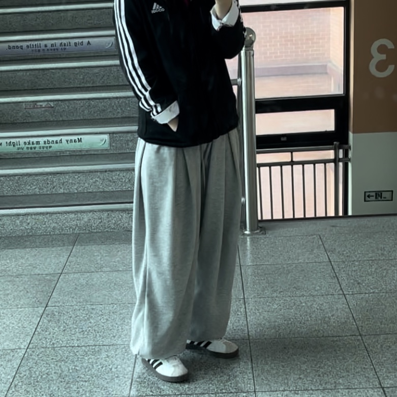 (W) Adidas VL Court Base Cloud White Core Black 착용 스타일
