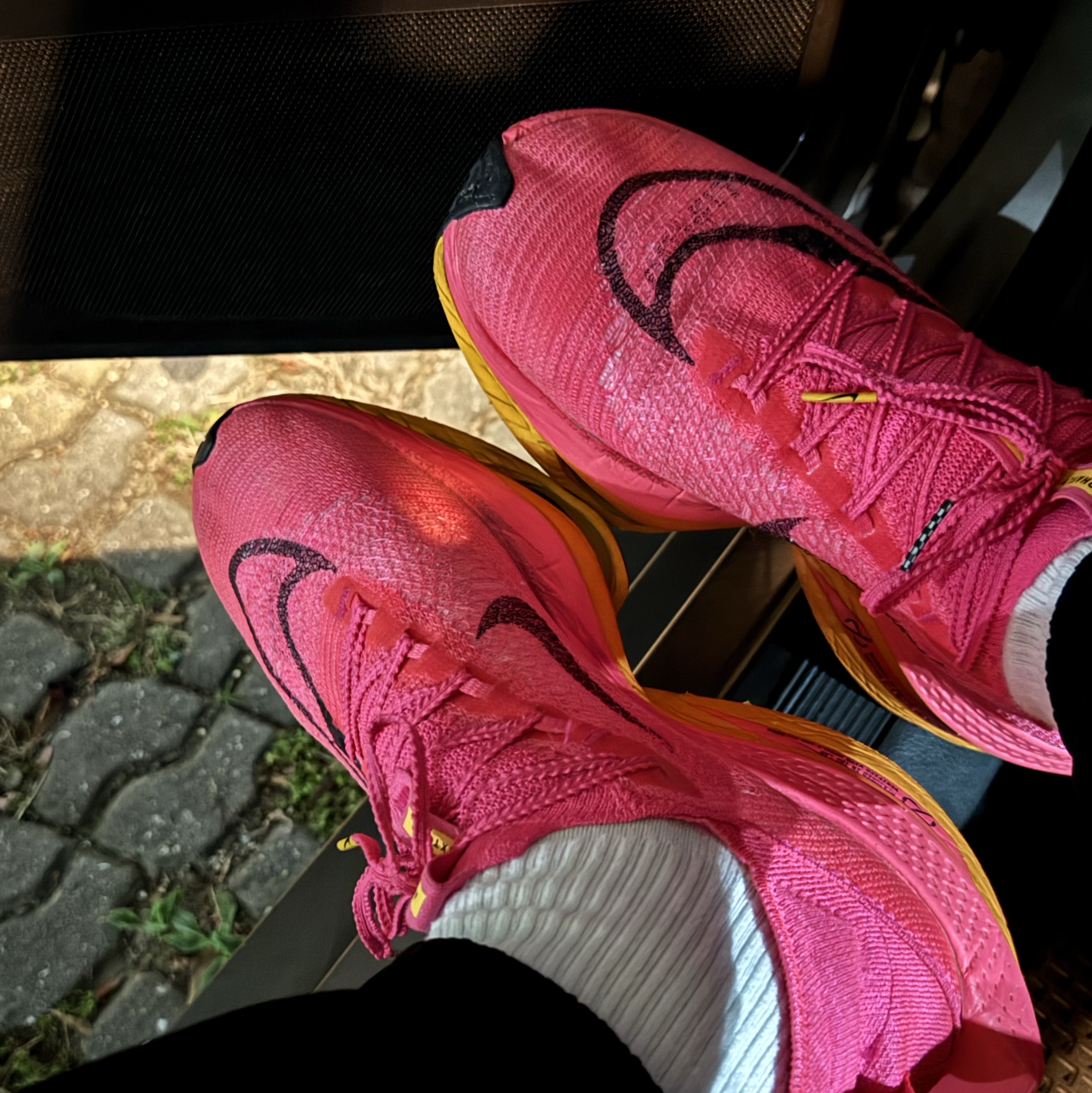 Nike Air Zoom Alphafly Next% 2 Hyper Pink 착용 스타일