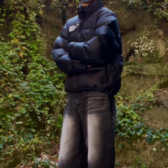 The North Face 1996 Retro Nuptse Down Jacket TNF Black 착용 스타일 - 4