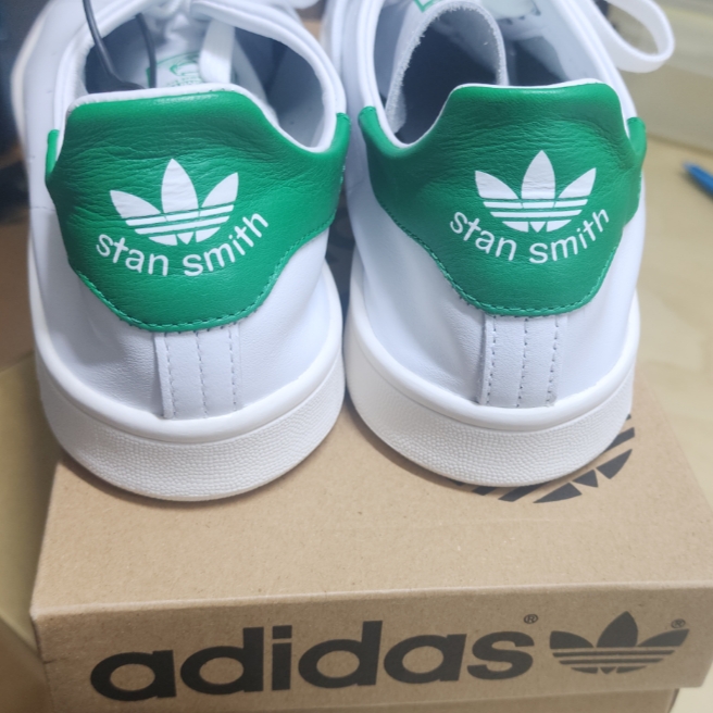Adidas Stan Smith Decon Cloud White Green 착용 스타일 - 1