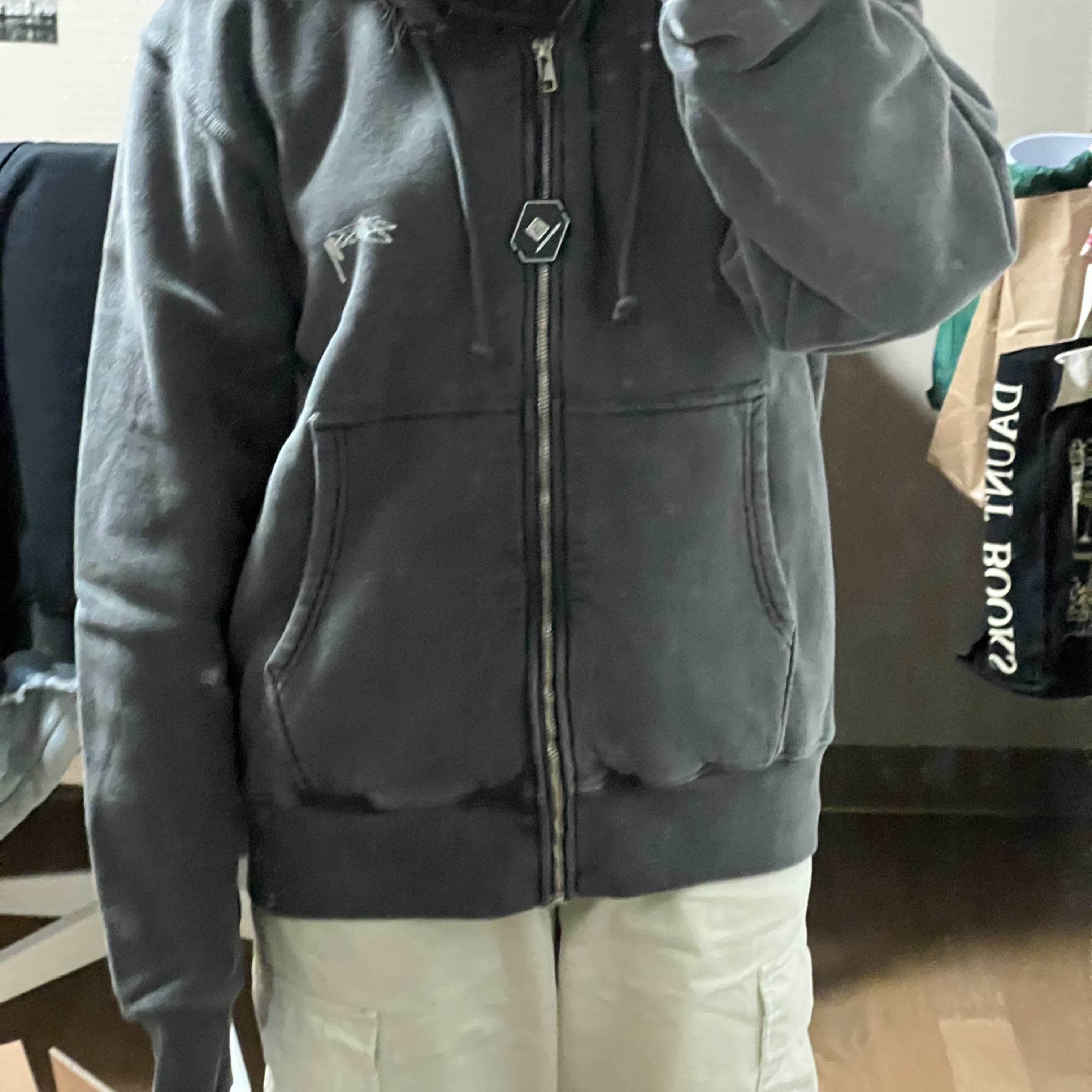 Stussy Pigment Dyed Smooth Stock Zip Hoodie Black 착용 스타일 - 2