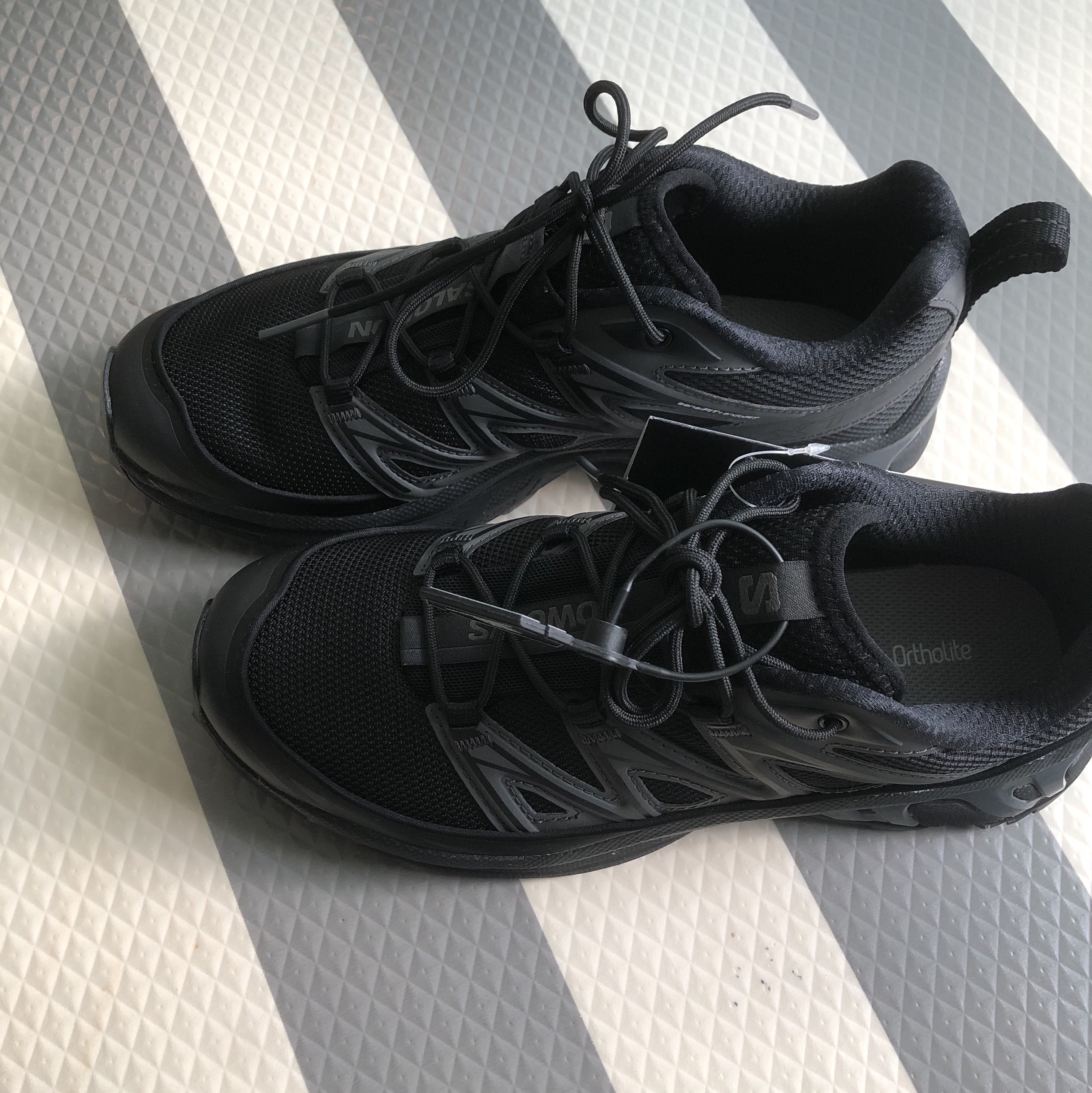Salomon XT-6 Expanse Black Ebony 착용 스타일