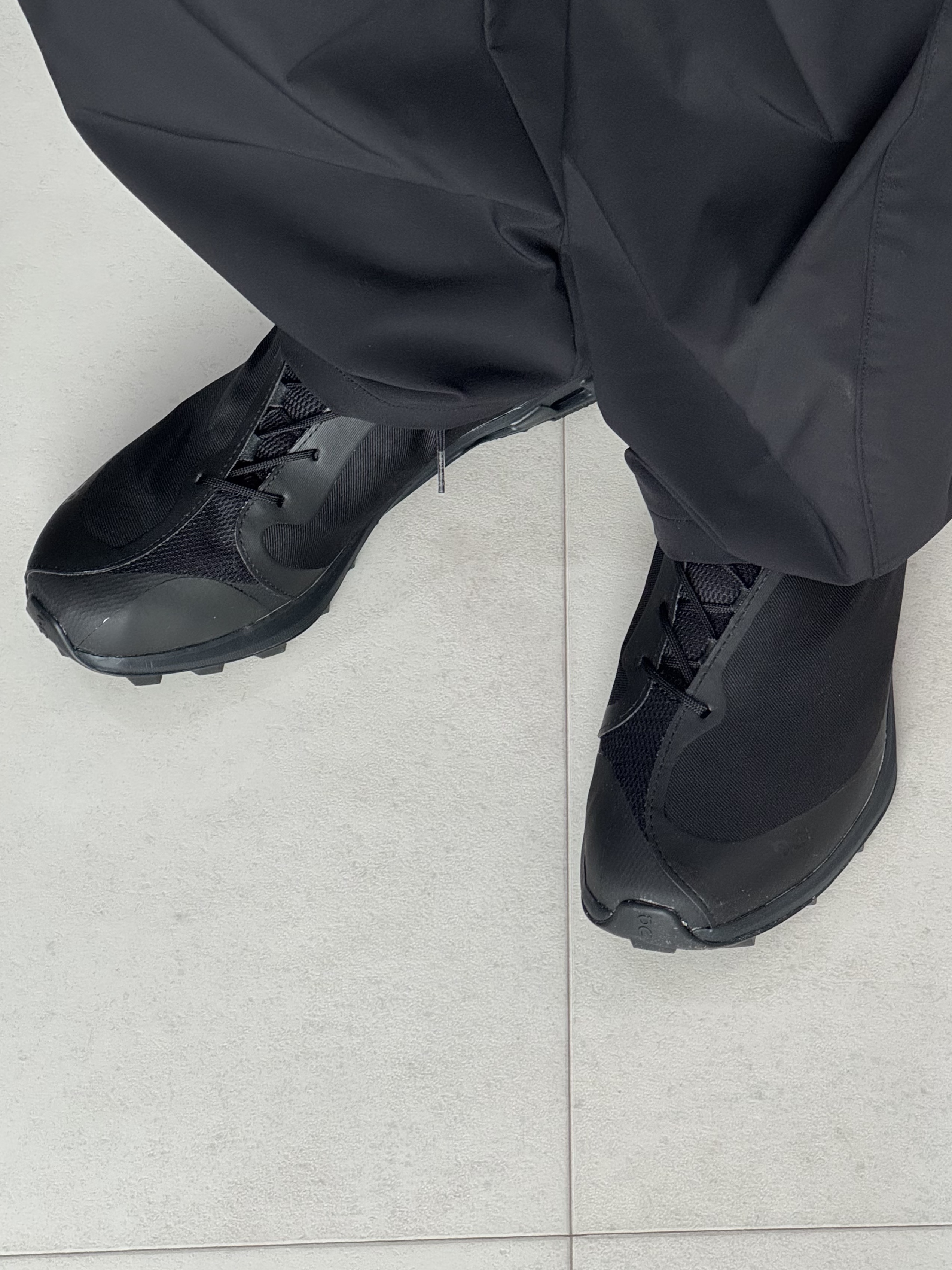 Sansan Gear Side Snap Pants V2 Black - 23FW, On Running x Post Archive Faction (Paf) Cloudventure Peak All Black 착용 스타일 - 3