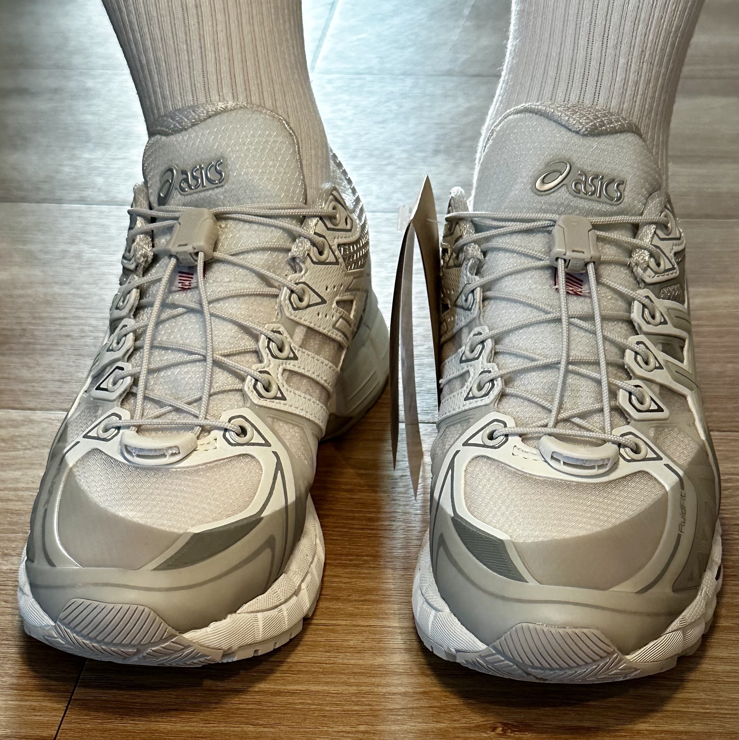Asics x Unaffected Gel-Kayano 20 Cream Lake Grey 착용 스타일 - 3
