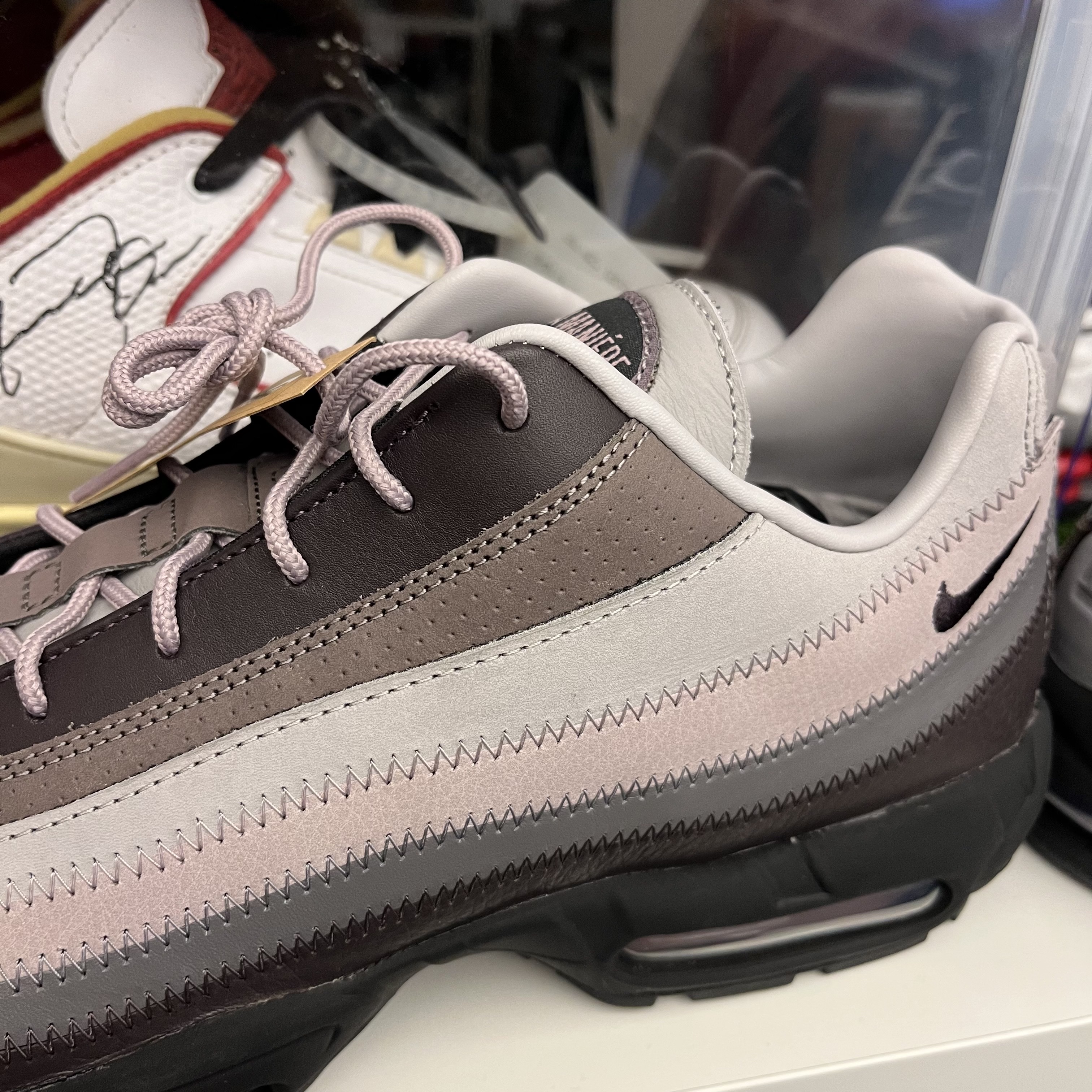Nike x A Ma Maniere Air Max 95 W.Y.W.S. 착용 스타일 - 4