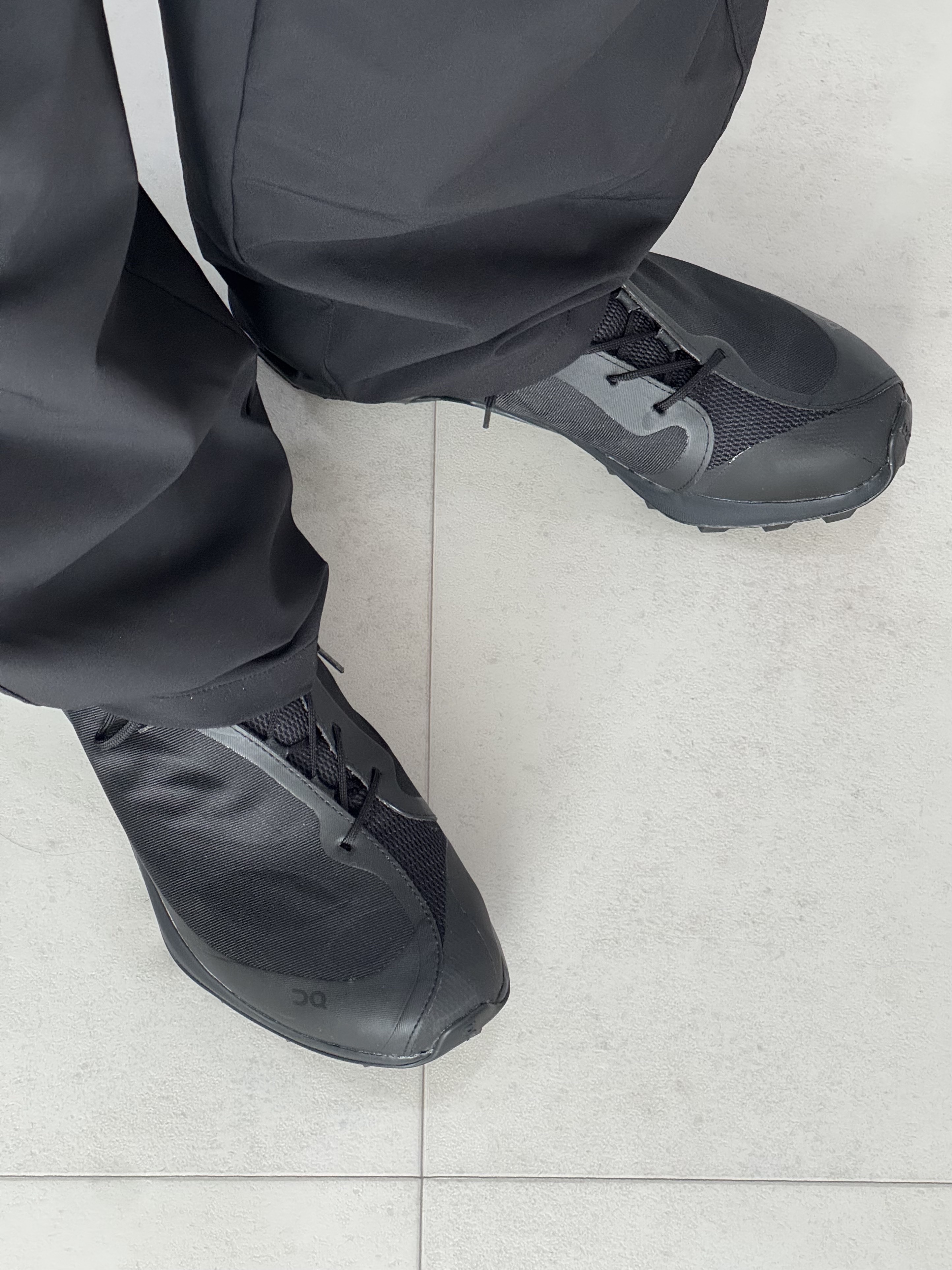 Sansan Gear Side Snap Pants V2 Black - 23FW, On Running x Post Archive Faction (Paf) Cloudventure Peak All Black 착용 스타일 - 2