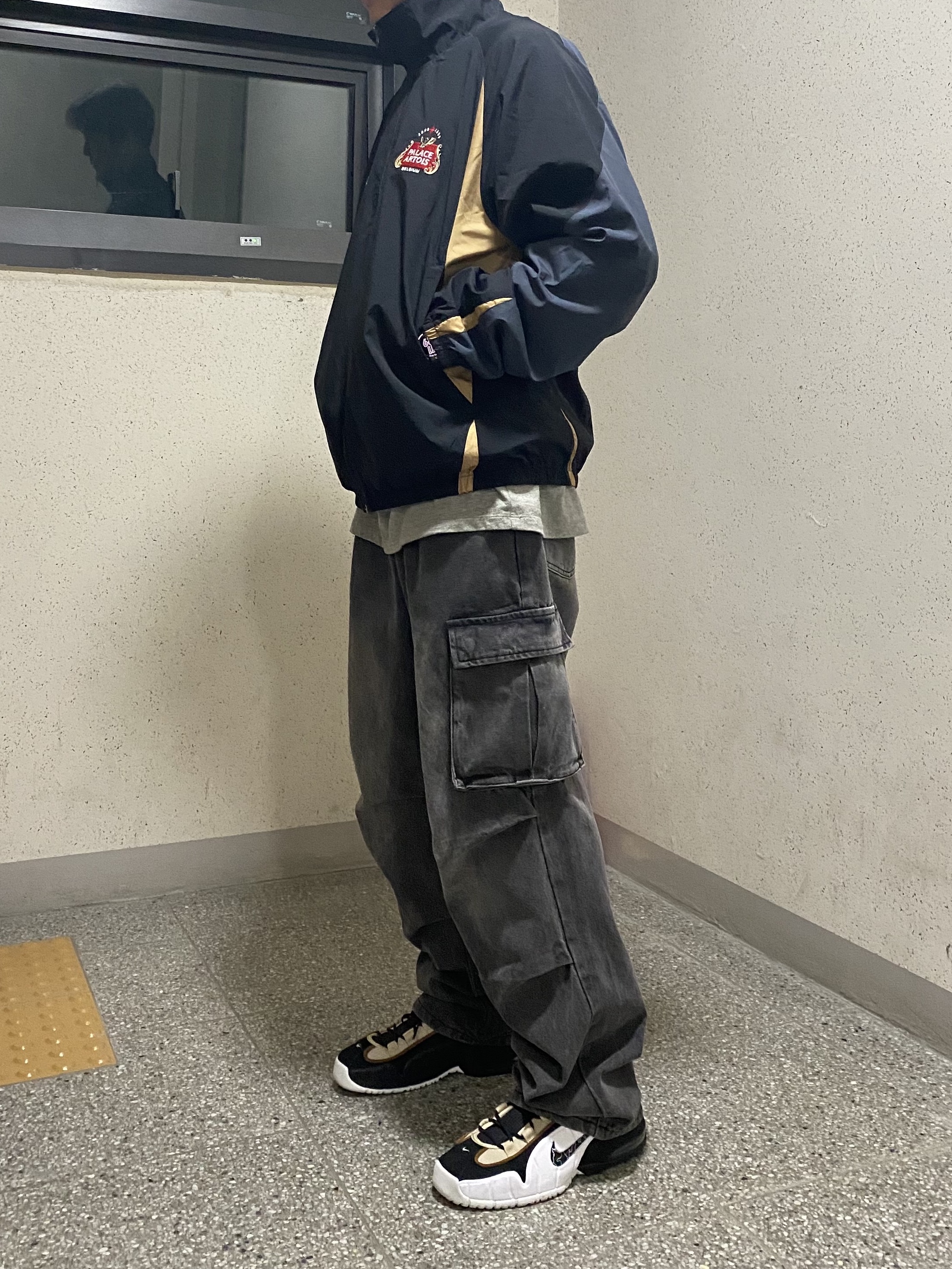 Palace x Stella Artois Light Court Jacket Black - 24SS, Nike Air Max Penny Rattan 착용 스타일 - 2