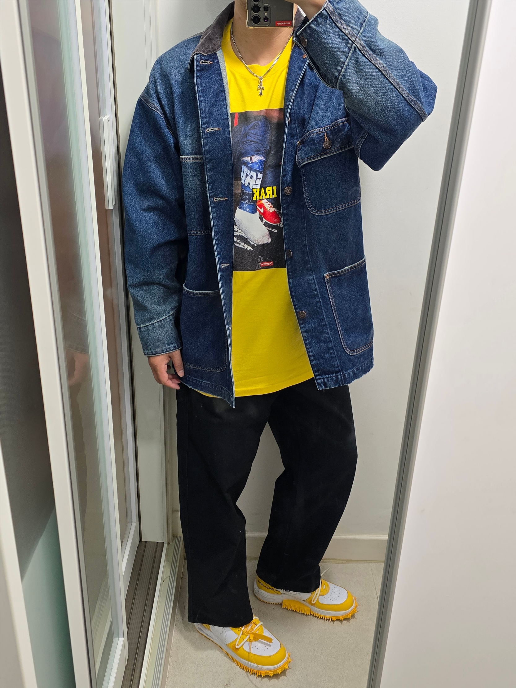 Supreme x Irak Cast T-Shirt Yellow - 22FW, Nike x Off-White Air Force 1 Mid SP Leather Varsity Maize 착용 스타일