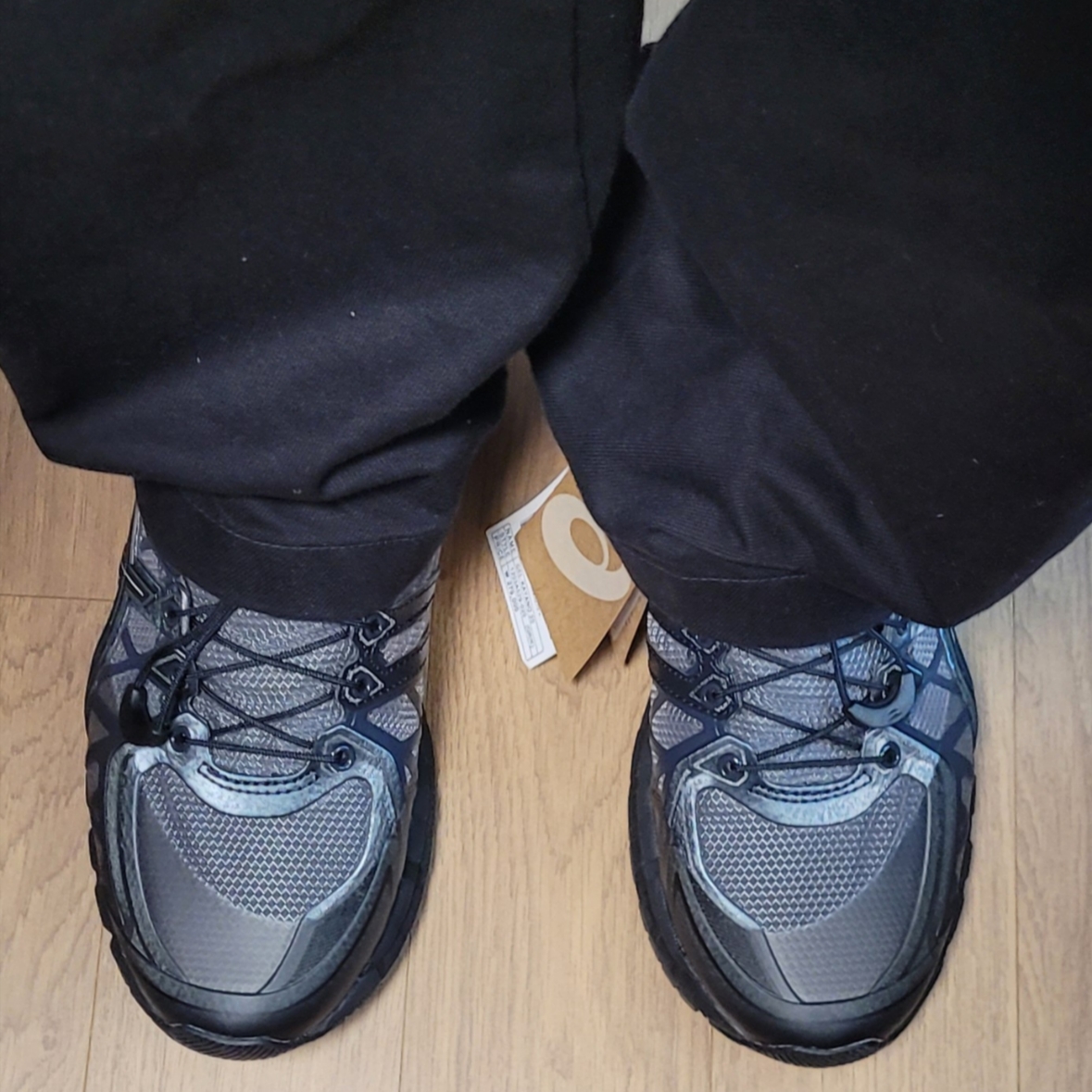 Asics x Unaffected Gel-Kayano 20 Obsidian Grey Black 착용 스타일 - 6