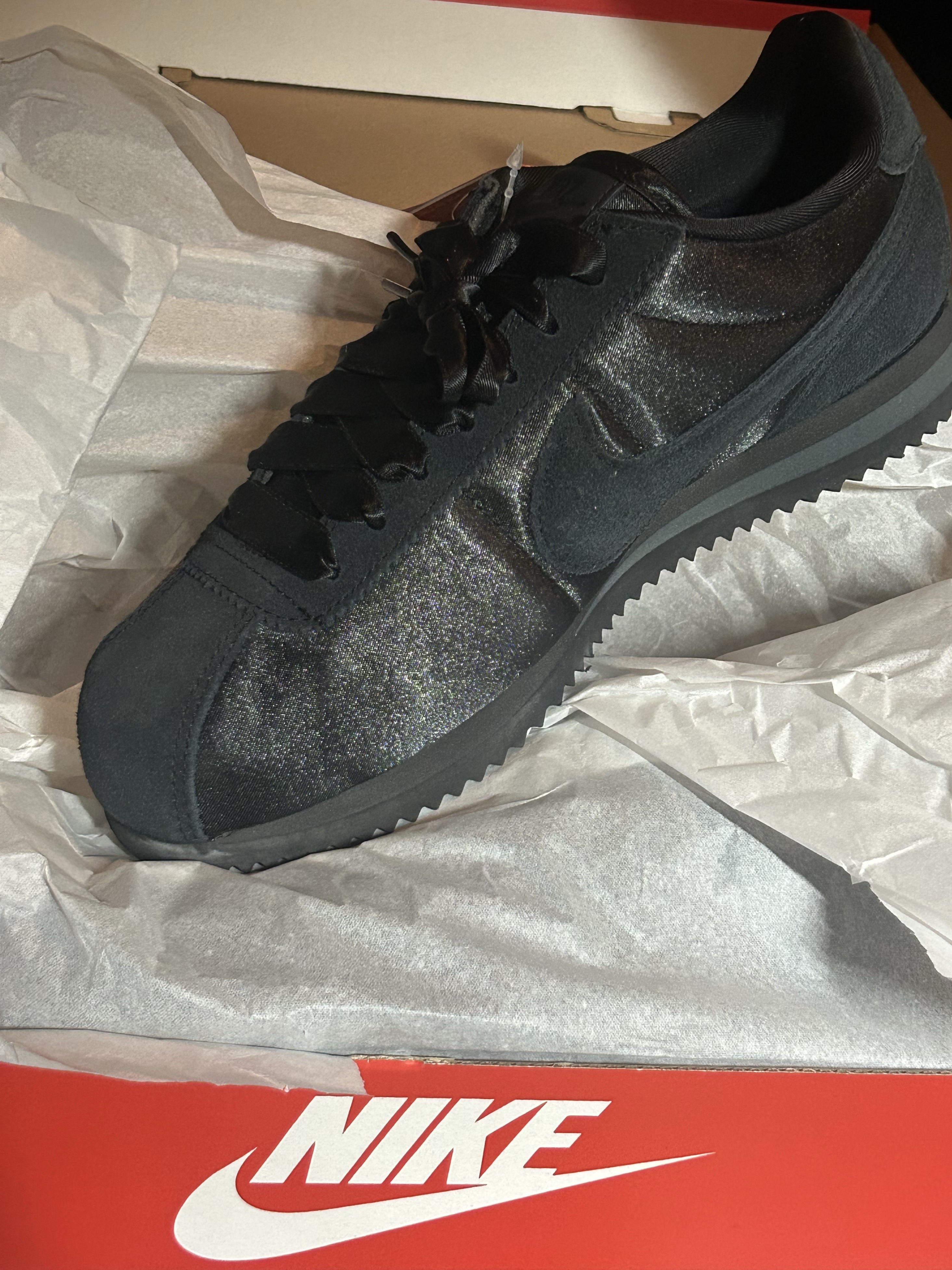 (W) Nike Cortez Textile Black 착용 스타일