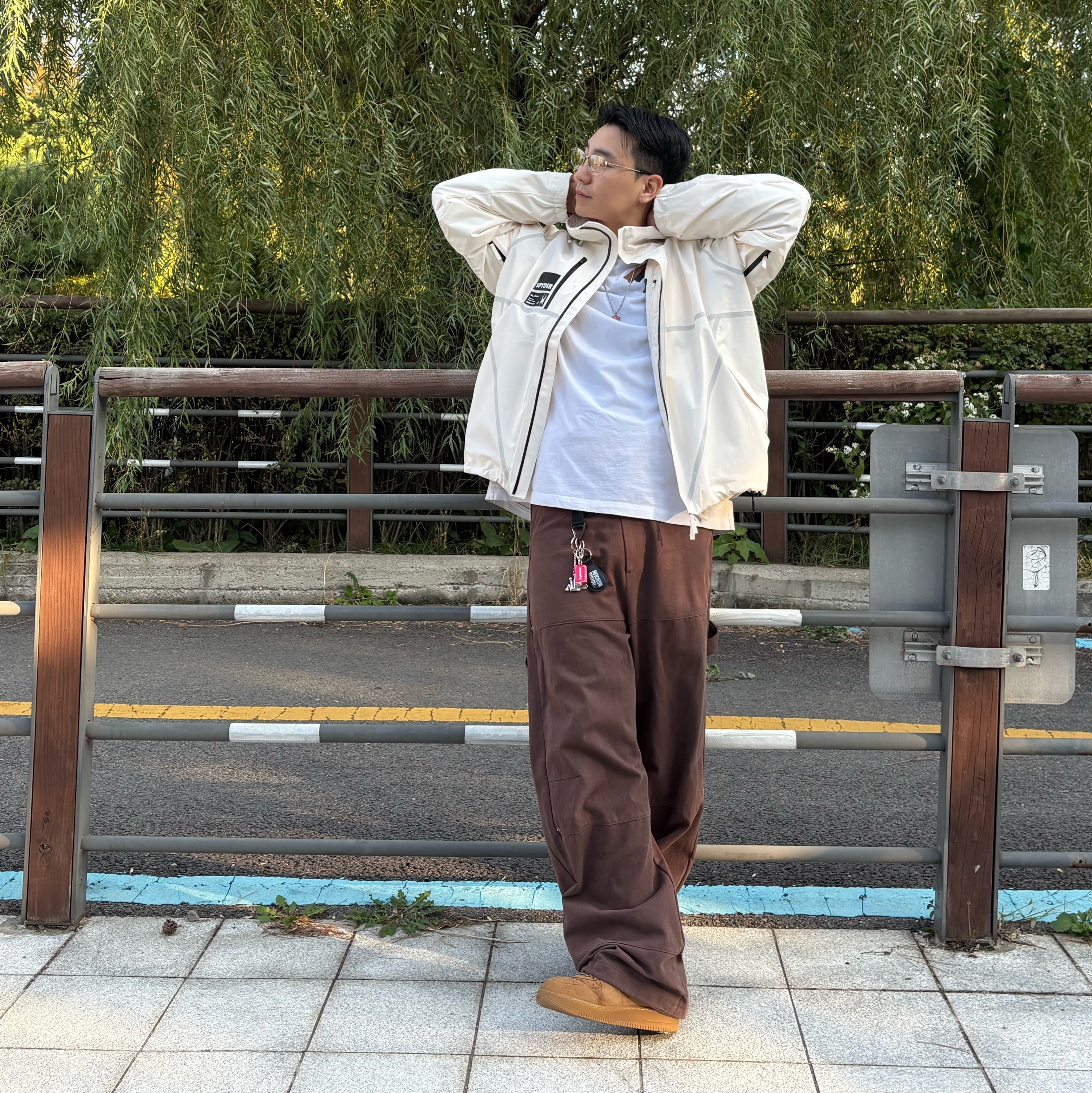 Nike x Supreme Air Force 1 Low Flax, Palace Valley of the Shadows T-Shirt White - 22SS 착용 스타일 - 2