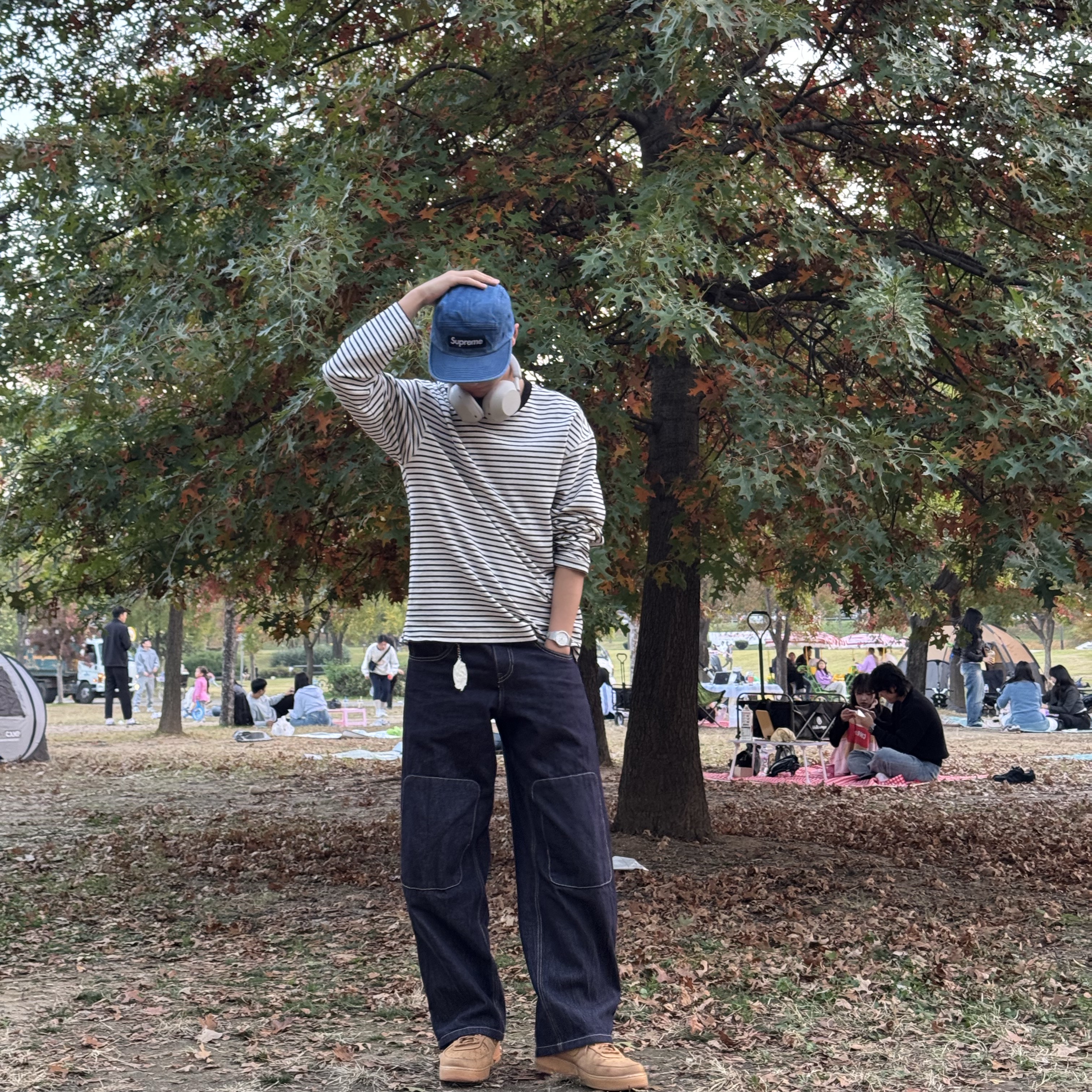 Supreme Washed Chino Twill Camp Cap Denim - 23FW, Sony WH-1000XM5 Silver (Korean Ver.) 착용 스타일 - 1