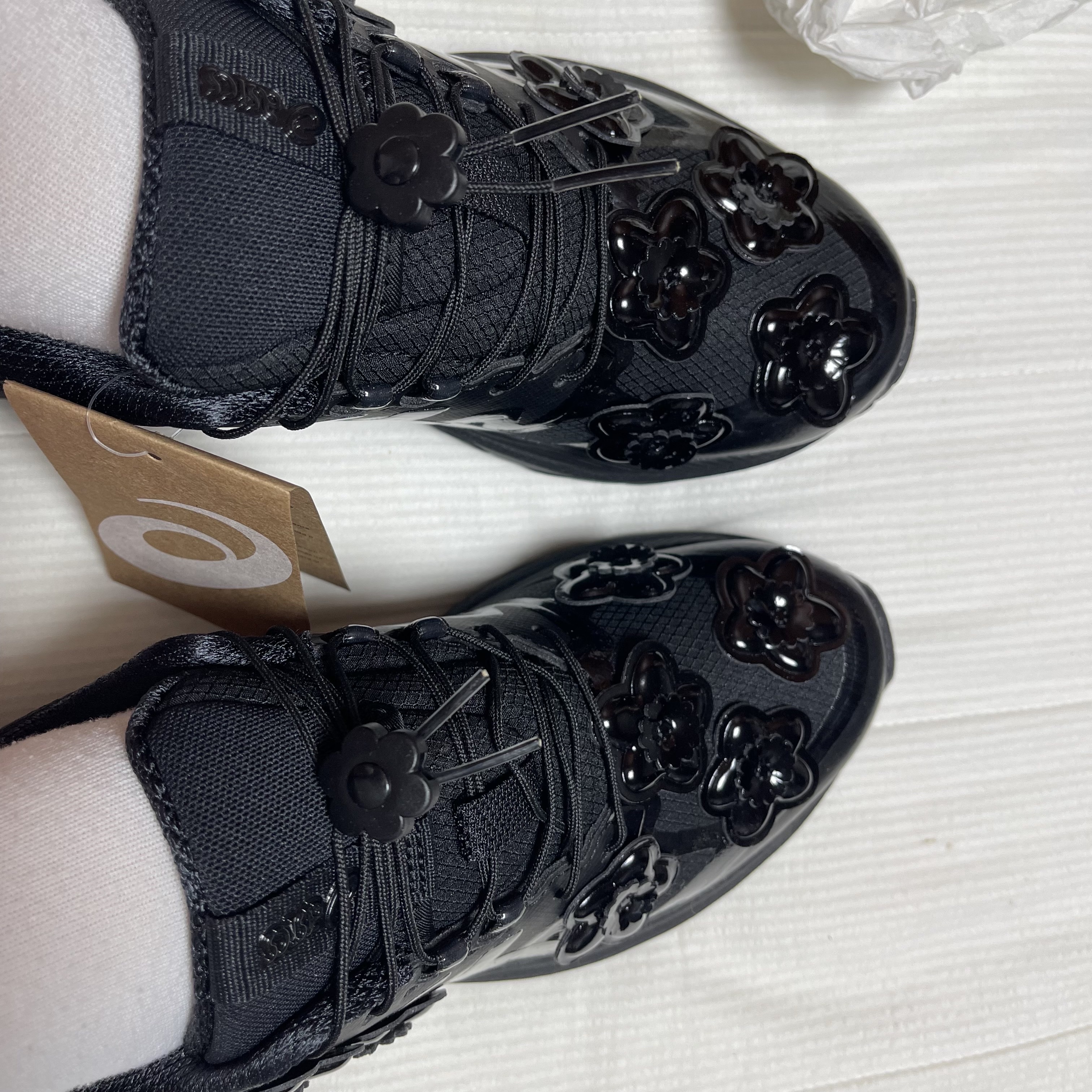 Asics x Cecilie Bahnsen Gel-Terrain Black 착용 스타일 - 3