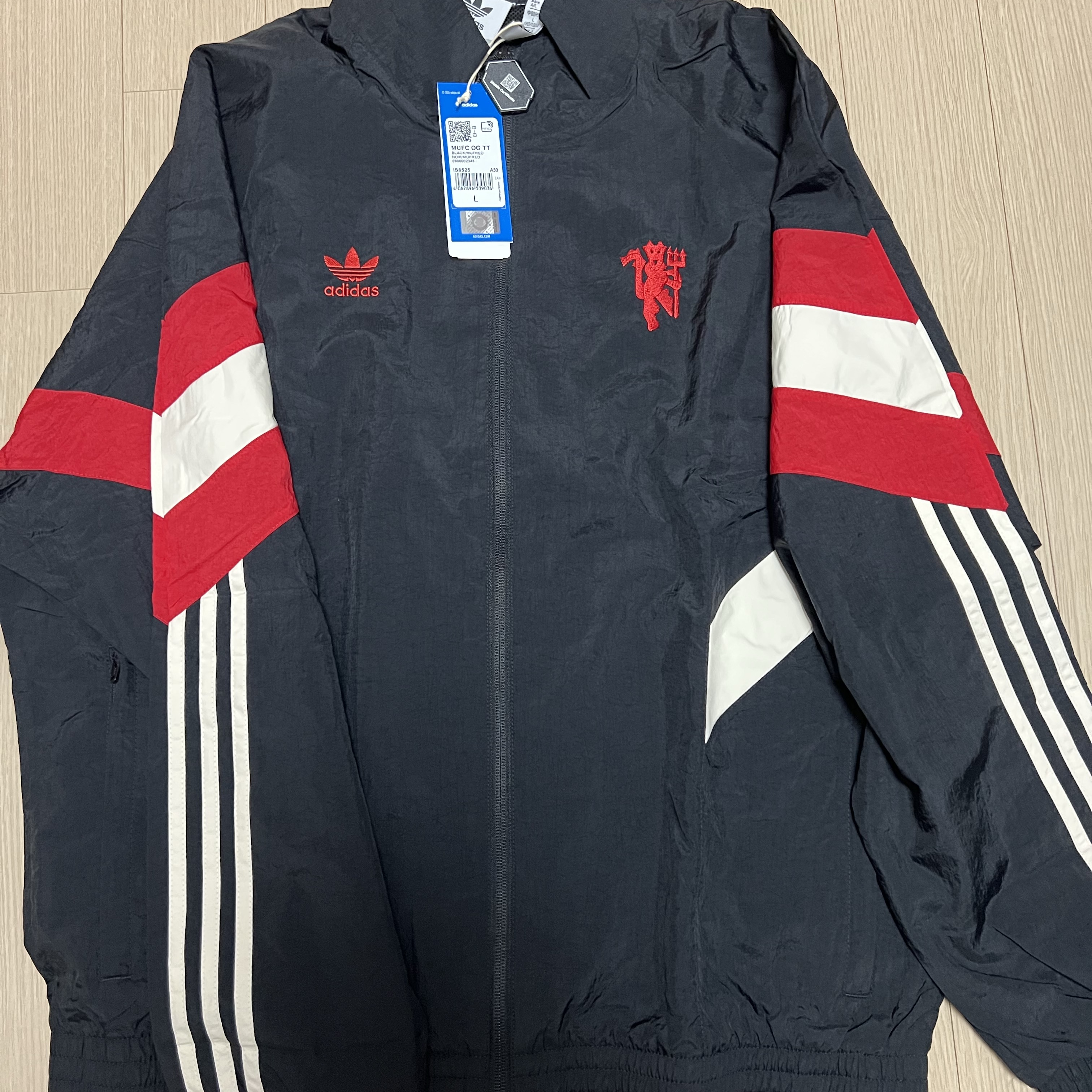 Adidas Manchester United Originals Track Top Black Red - KR Sizing 착용 스타일