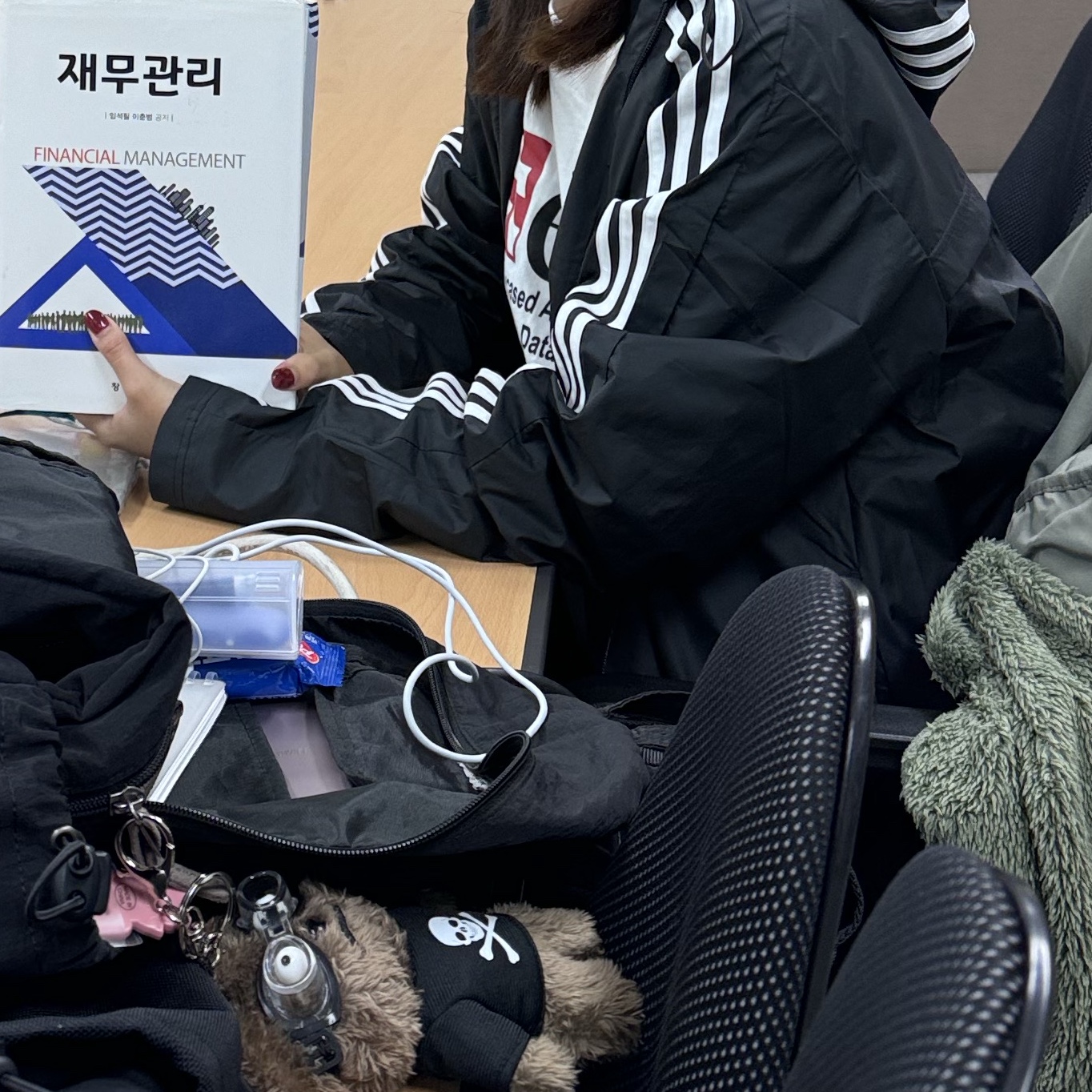 Adidas Essential 3S Woven Windbreaker Jacket Black - KR Sizing 착용 스타일 - 3