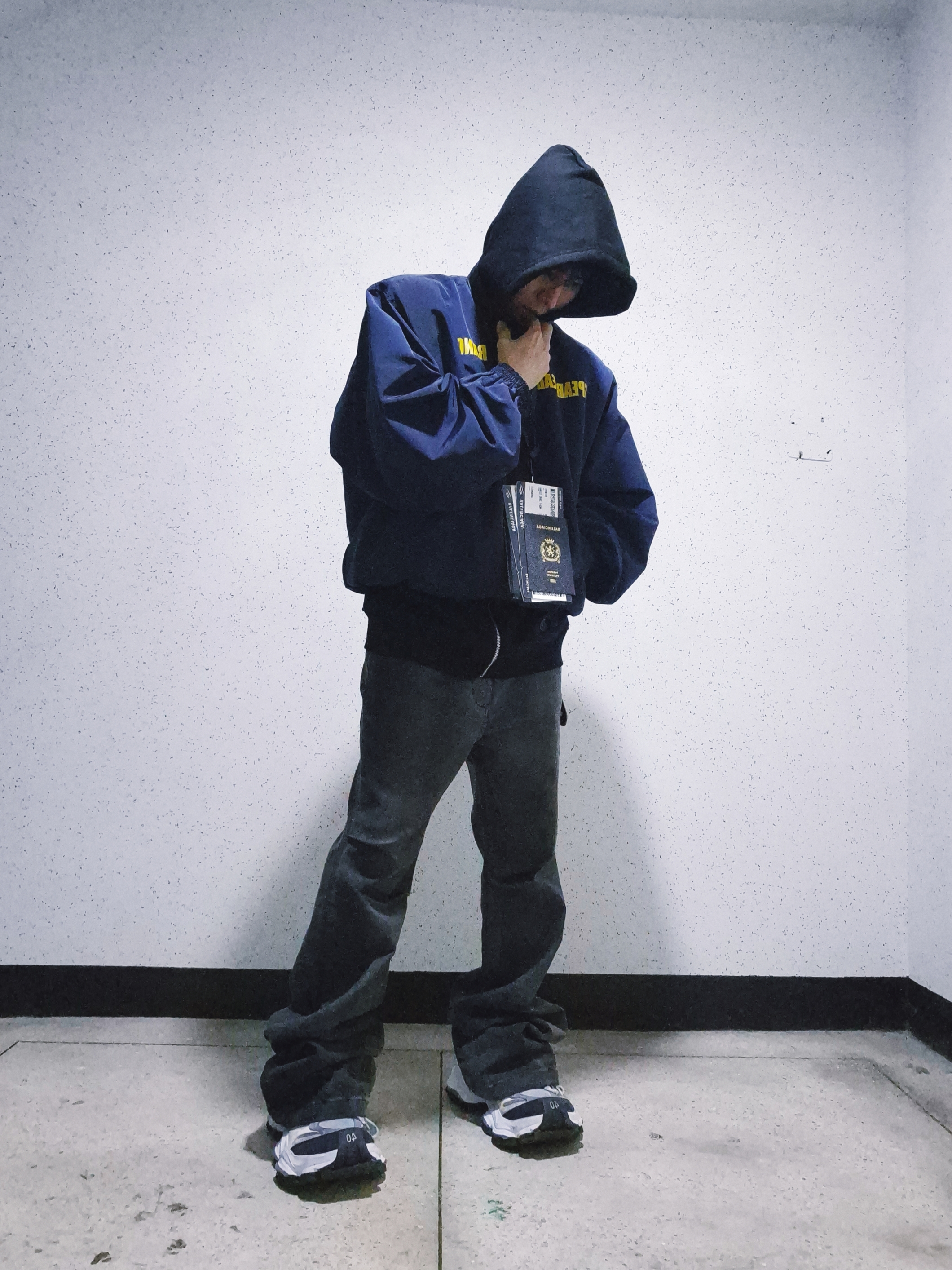 VENDORS Full DU$K Flared Pants Gray, Undermycar Maigan Padded Shoulder Zip-Up Blouson India Ink - 23FW 착용 스타일 - 3