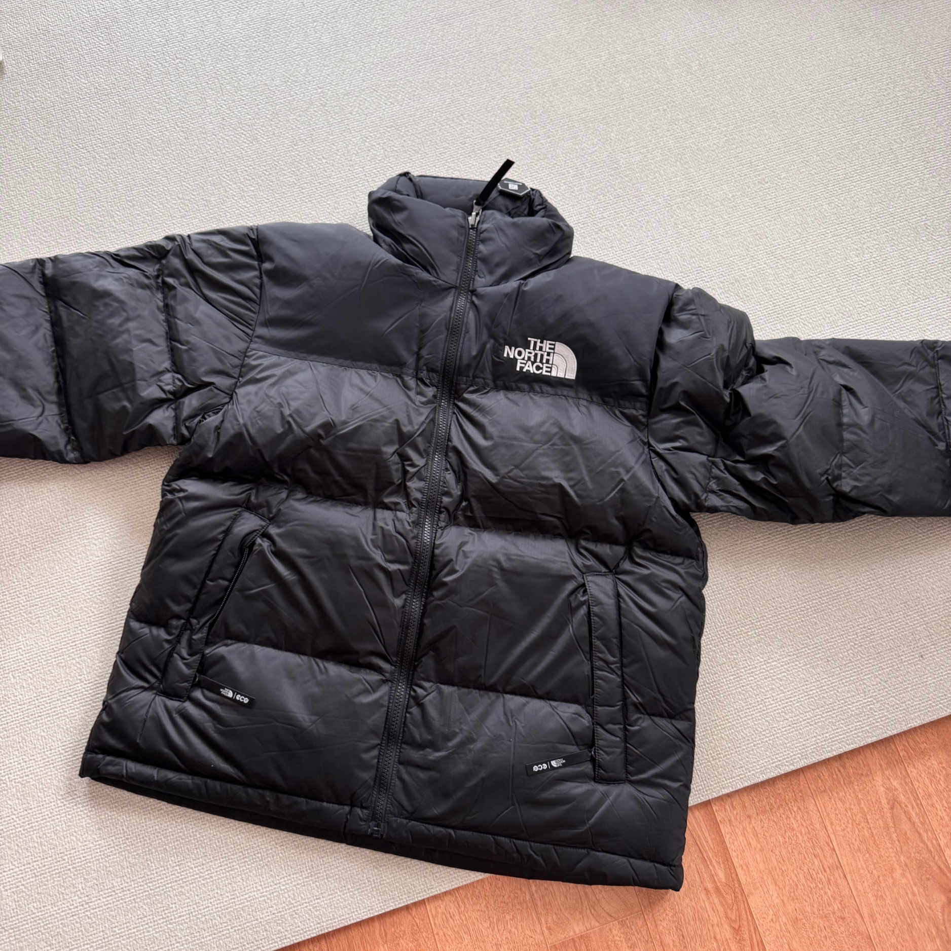 The North Face 1996 Eco Nuptse Jacket Black 착용 스타일