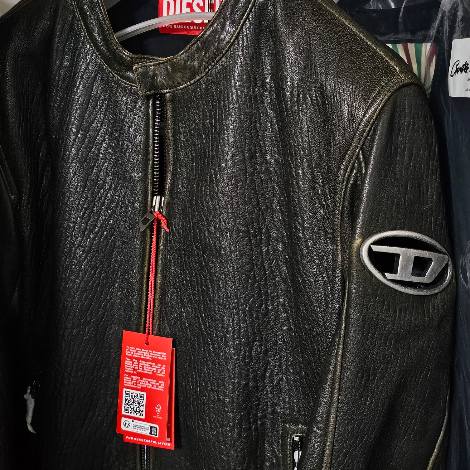 Diesel L-Cobbe Biker Jacket in Wrinkled Leather Brown 착용 스타일 - 1