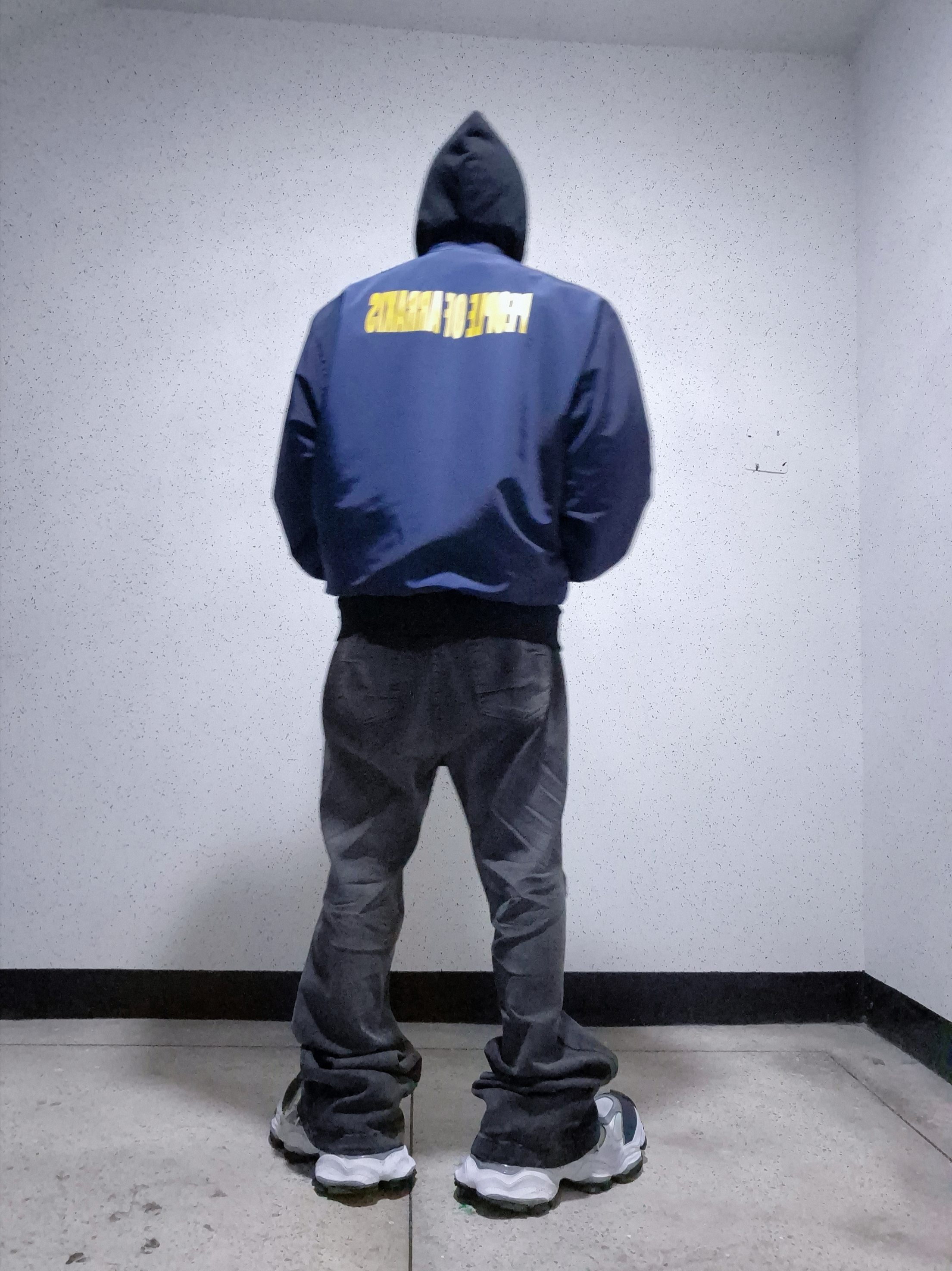 VENDORS Full DU$K Flared Pants Gray, Undermycar Maigan Padded Shoulder Zip-Up Blouson India Ink - 23FW 착용 스타일 - 6
