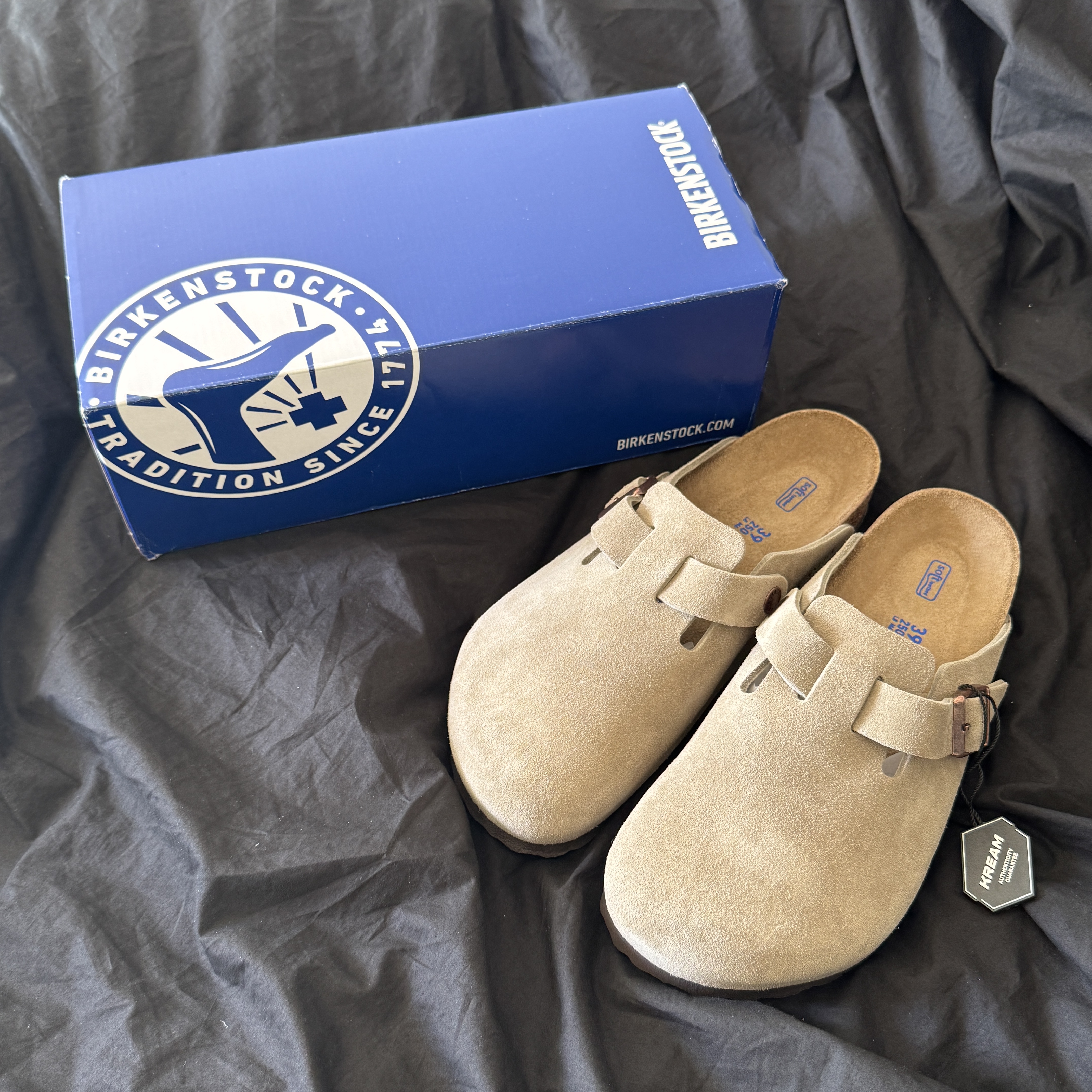 Birkenstock Boston Soft Footbed Taupe - Regular 착용 스타일