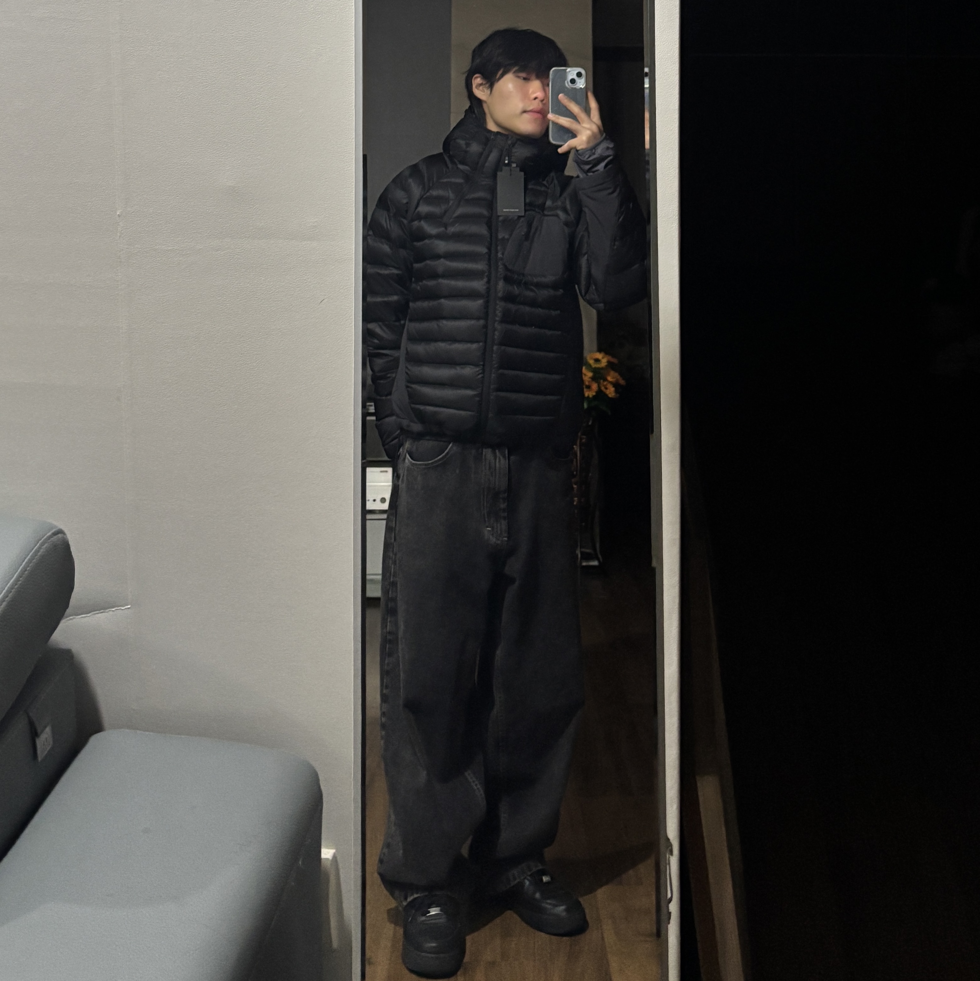 Sansan Gear Paneled Puffer Jacket Black - 24FW, Nike Air Force 1 '07 Low Triple Black 착용 스타일 - 1
