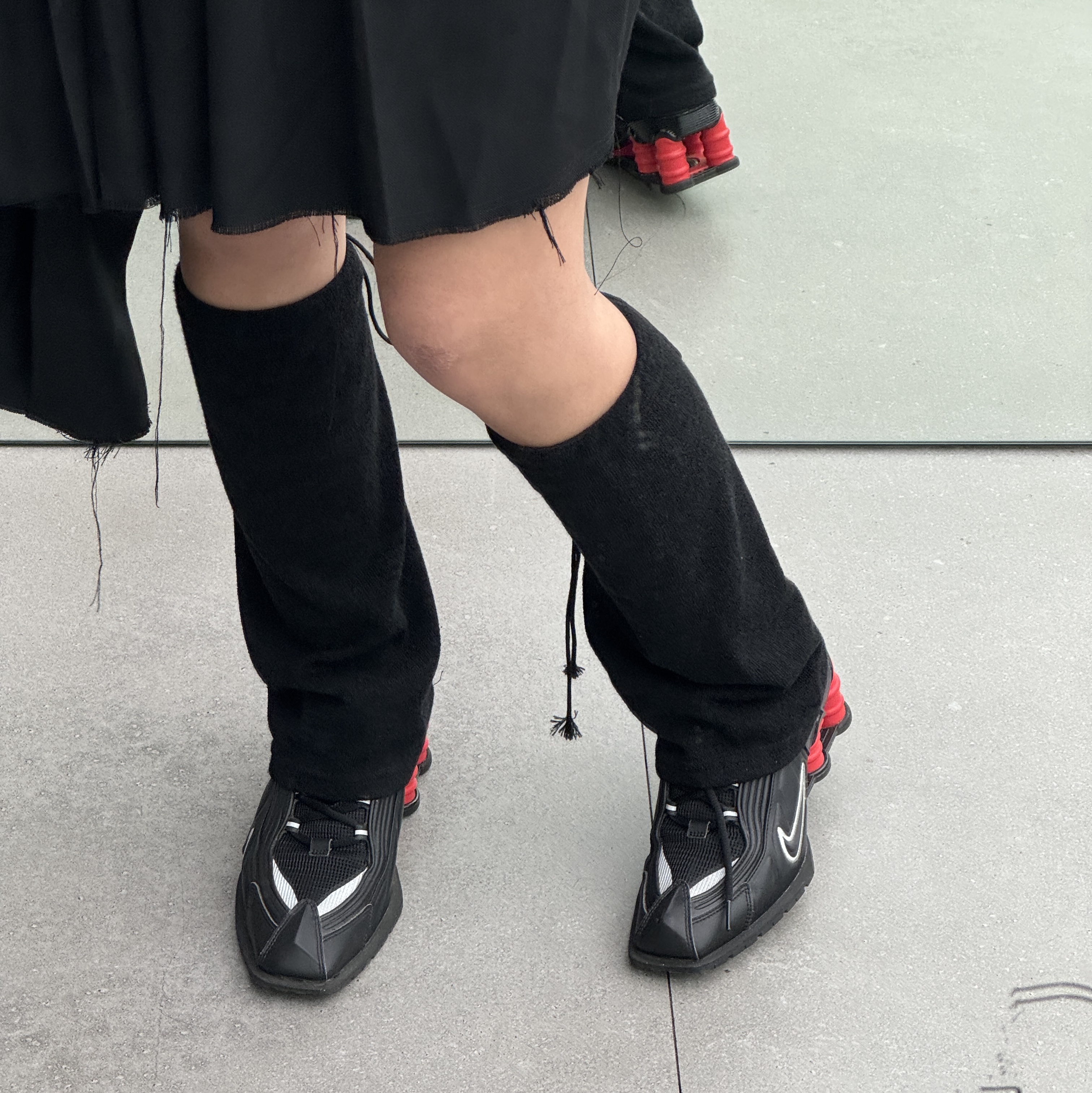 Nike x Martine Rose Shox MR4 Black 착용 스타일