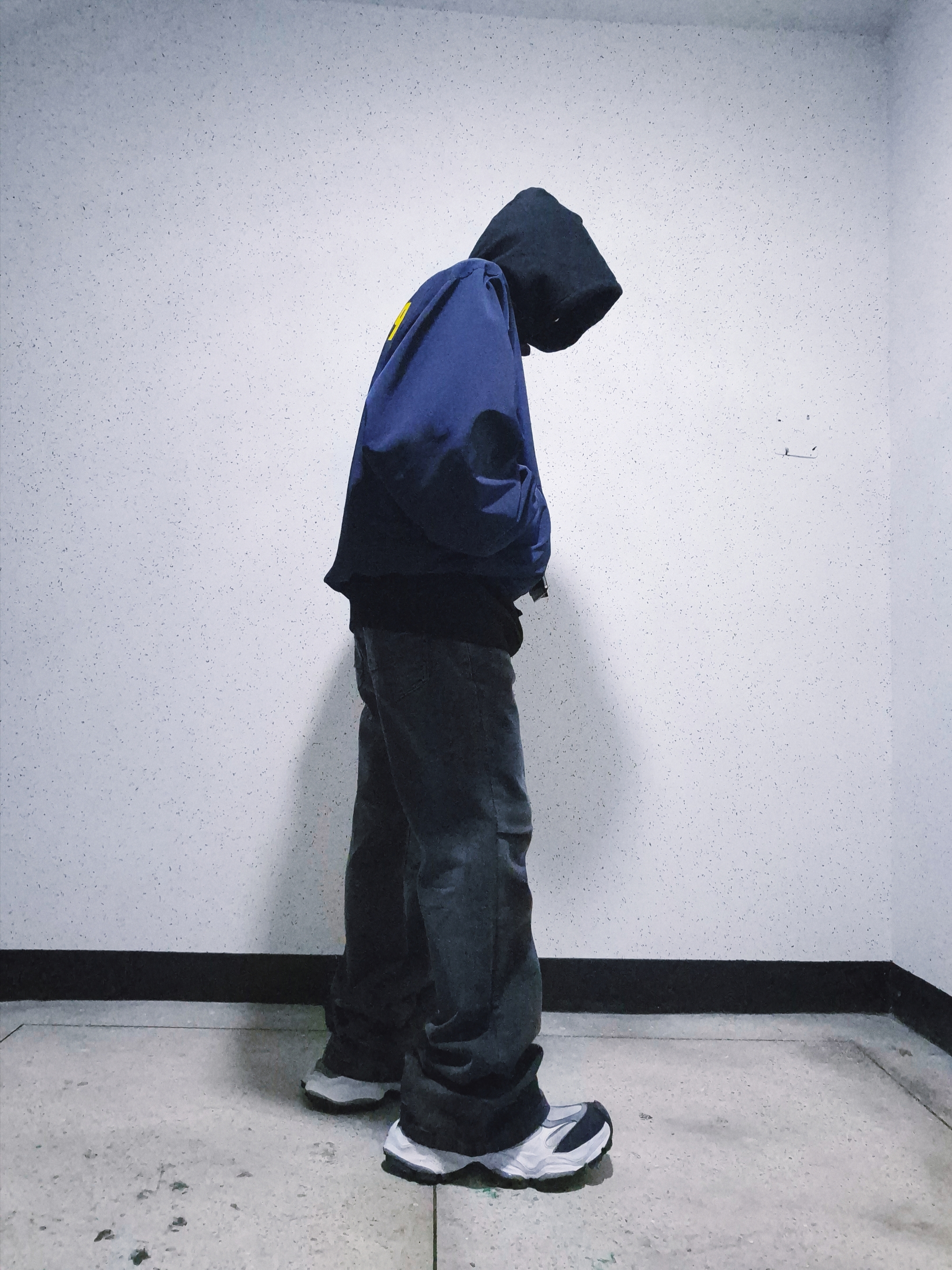 VENDORS Full DU$K Flared Pants Gray, Undermycar Maigan Padded Shoulder Zip-Up Blouson India Ink - 23FW 착용 스타일 - 2