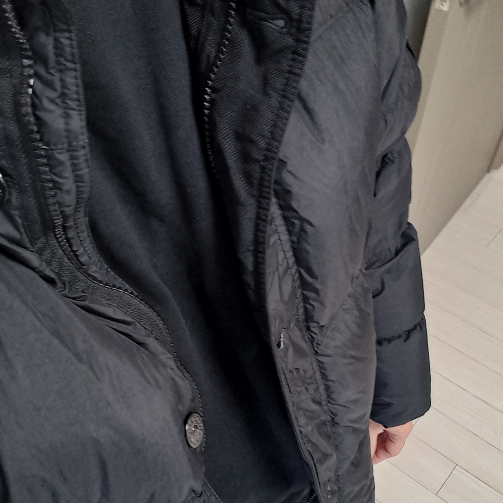 Stone Island 40123 Garment Dyed Crinkle Reps R-NY Down Jacket Black - 24FW, New Balance x Stone Island 991v2 Made in UK Black 착용 스타일 - 9