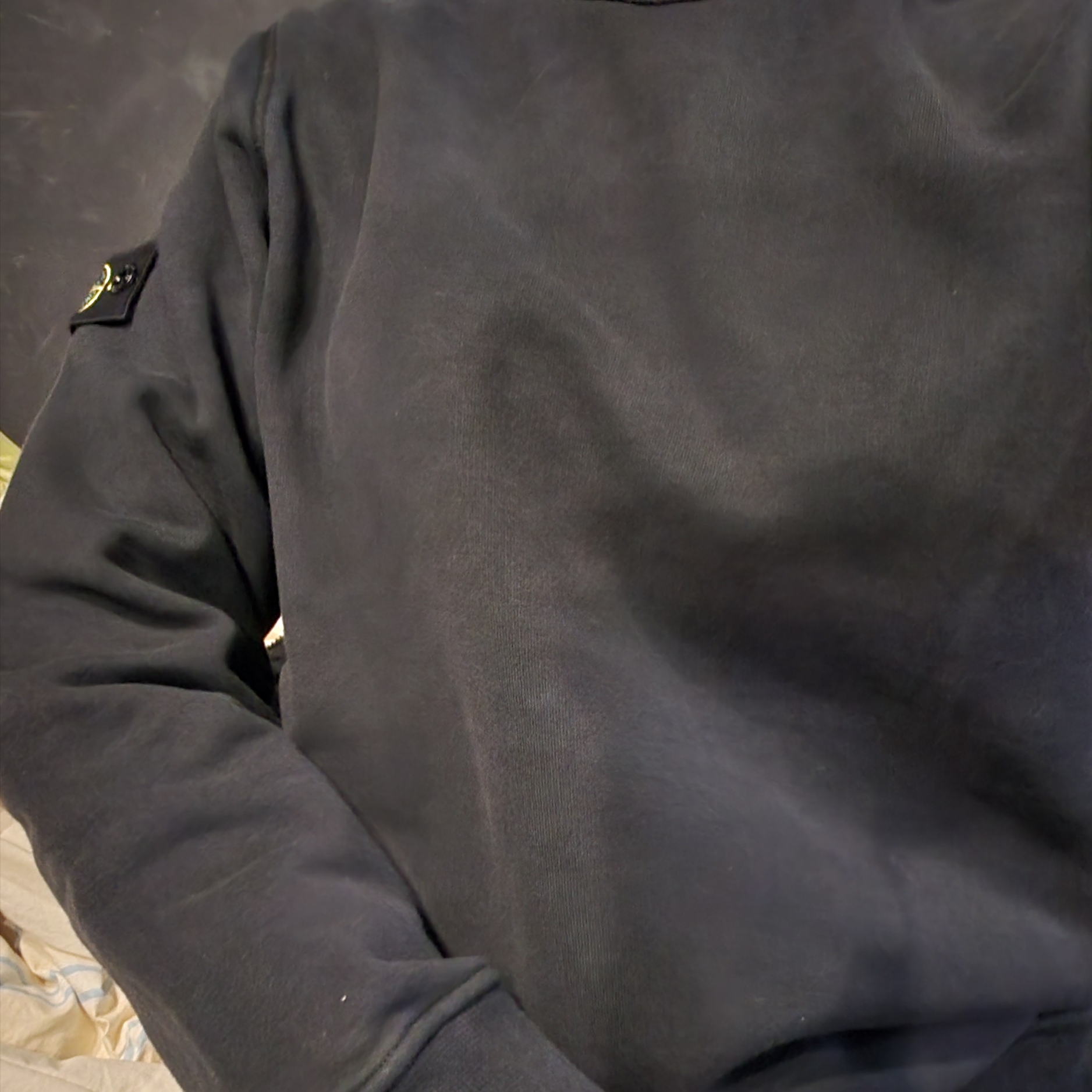 (Kids) Stone Island 61320 Garment Dyed Cotton Fleece Crewneck Sweatshirt Black - 24FW 착용 스타일 - 2
