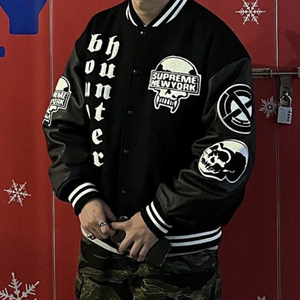 Supreme x Bounty Hunter Varsity Jacket Black - 23FW 착용 스타일