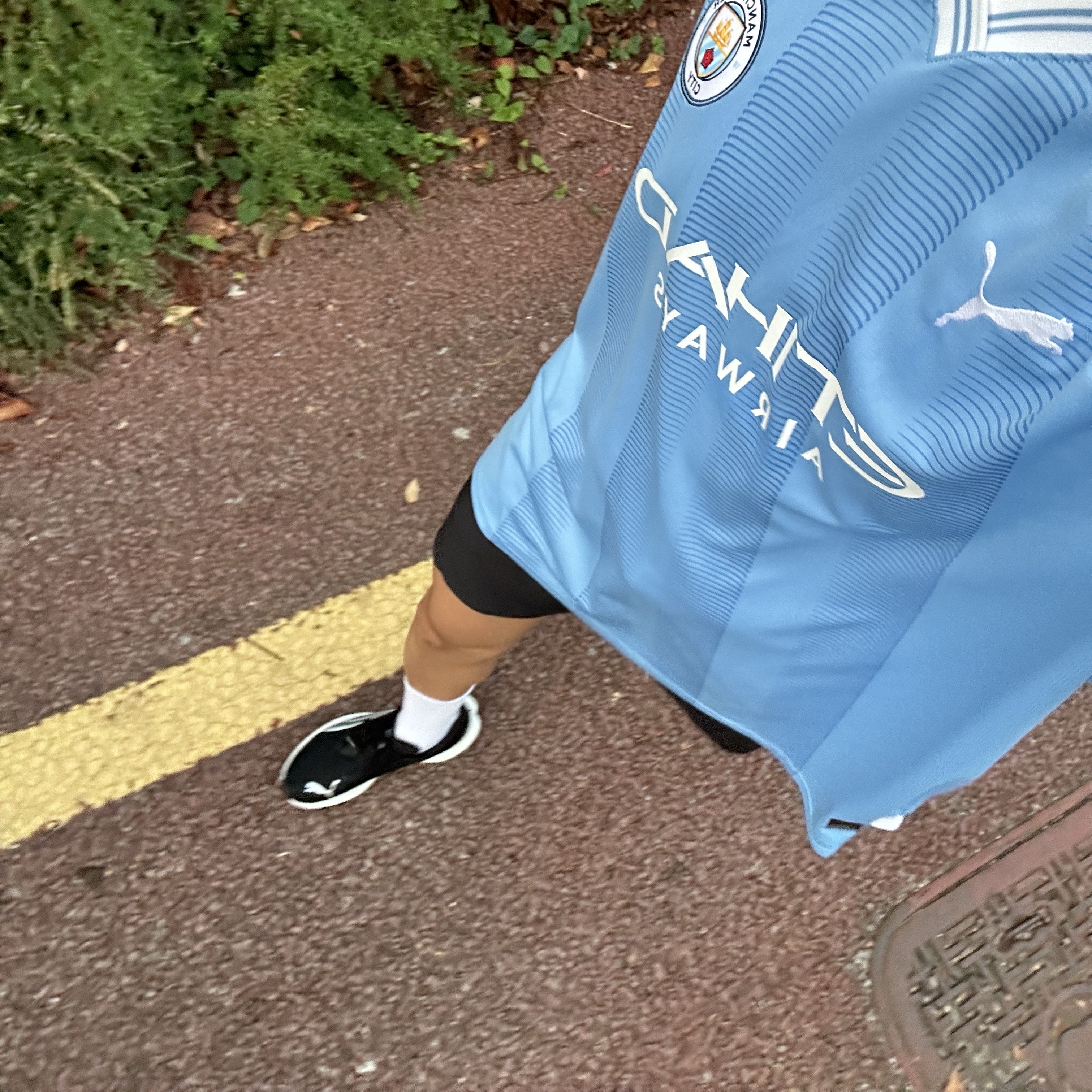 Puma Manchester City 2023/24 Home Jersey Team Light Blue (Non Marking Ver.), Puma Deviate Nitro 3 Black White 착용 스타일