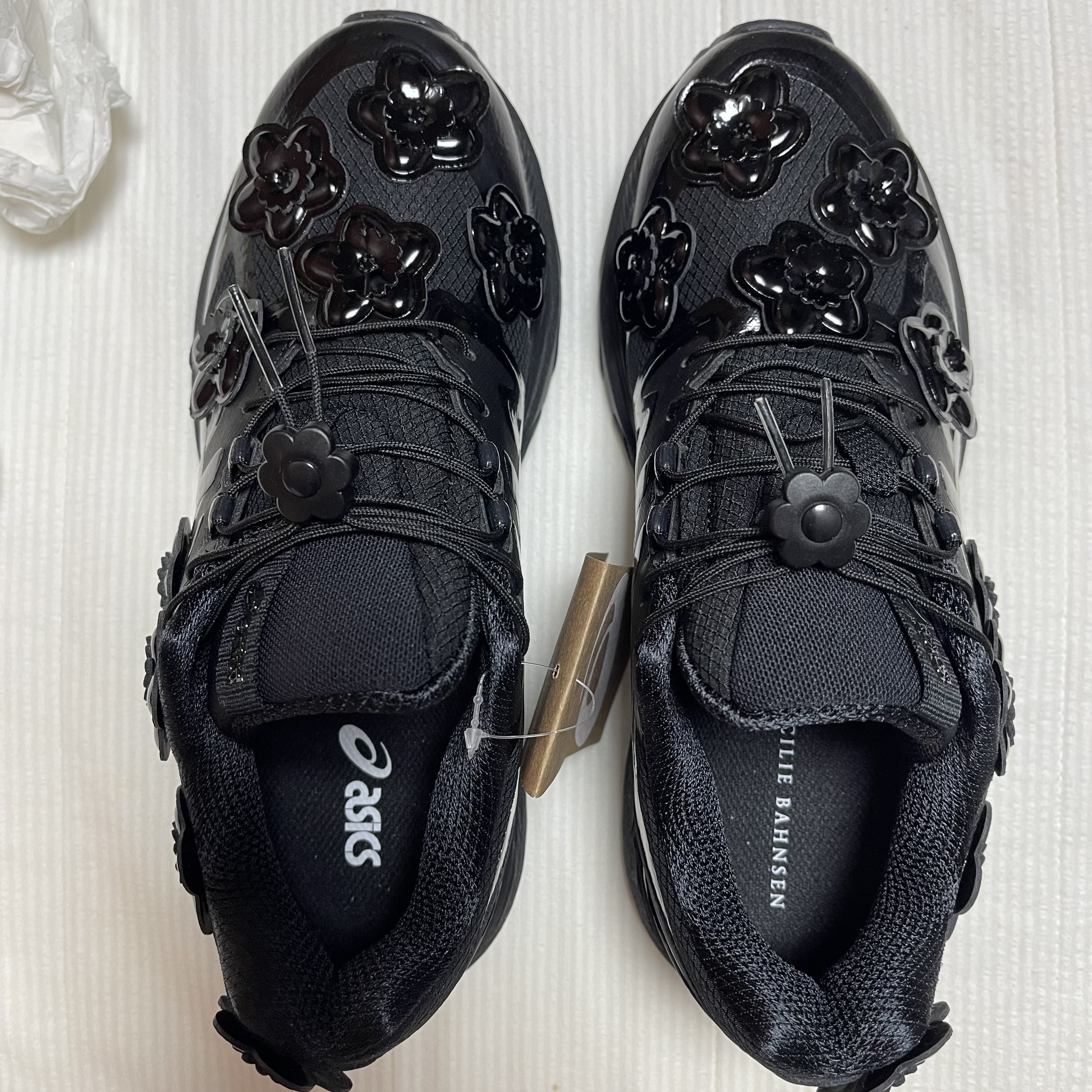 Asics x Cecilie Bahnsen Gel-Terrain Black 착용 스타일 - 1