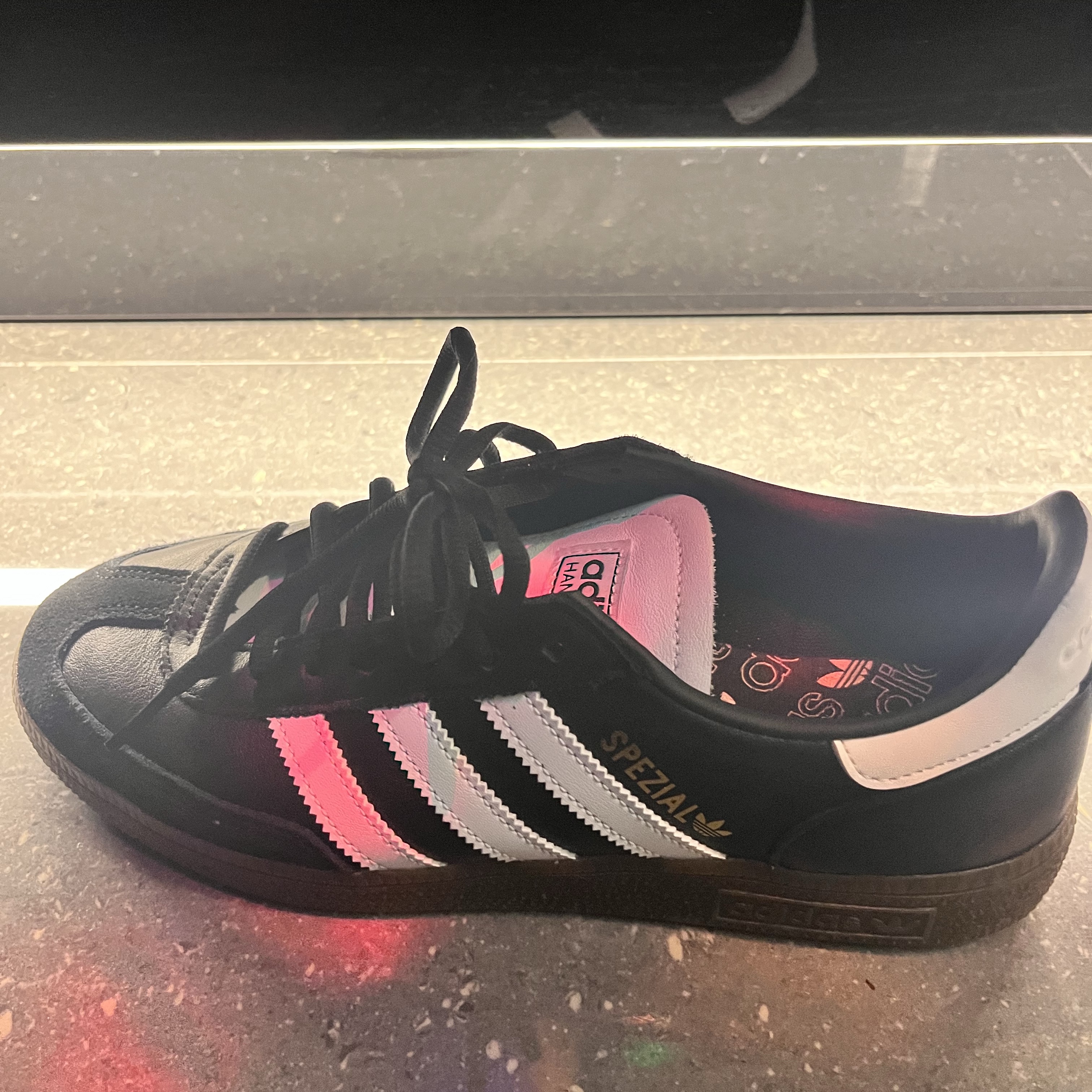 Adidas Spezial Handball Core Black White 착용 스타일