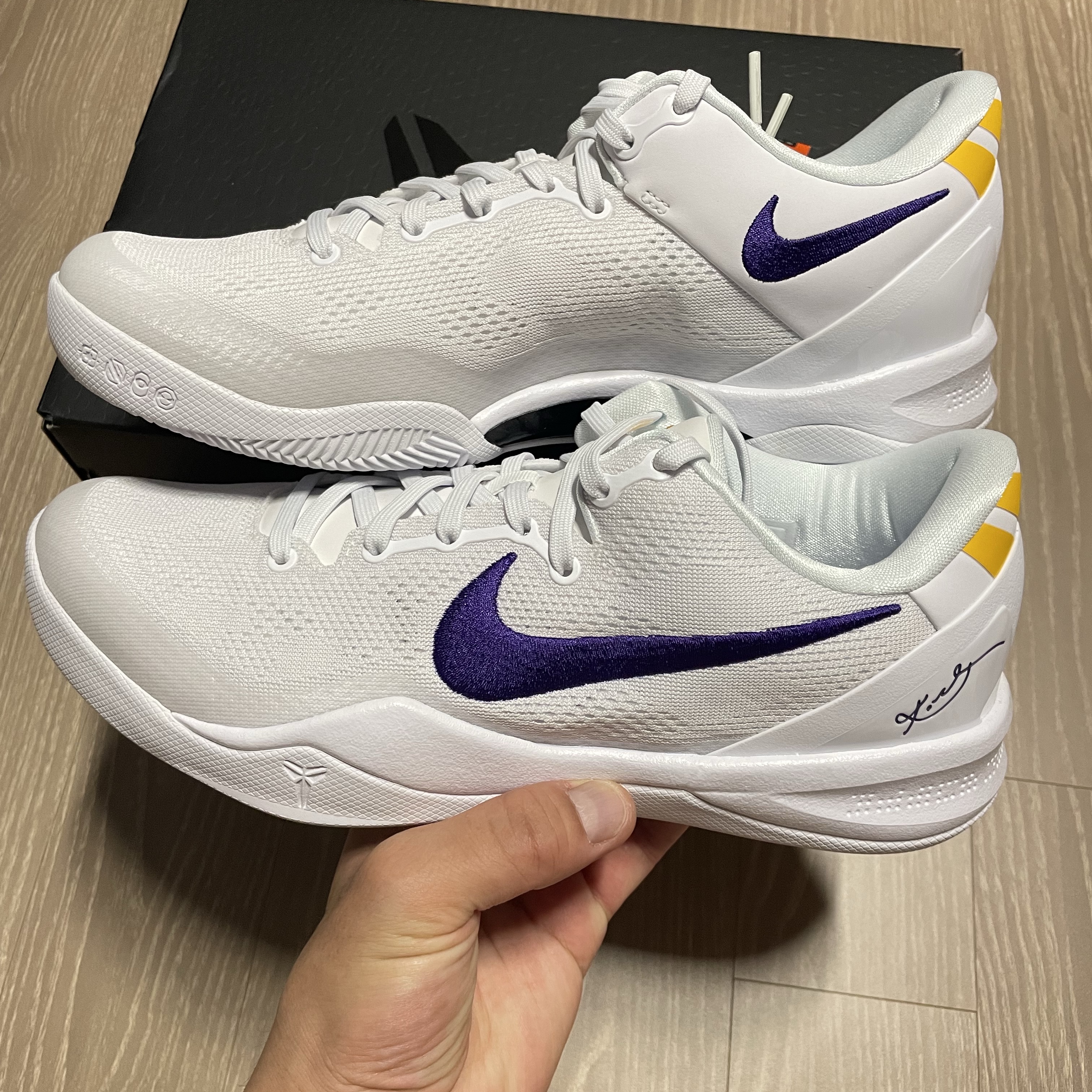 Nike Kobe 8 Protro White and Court Purple 착용 스타일 - 3