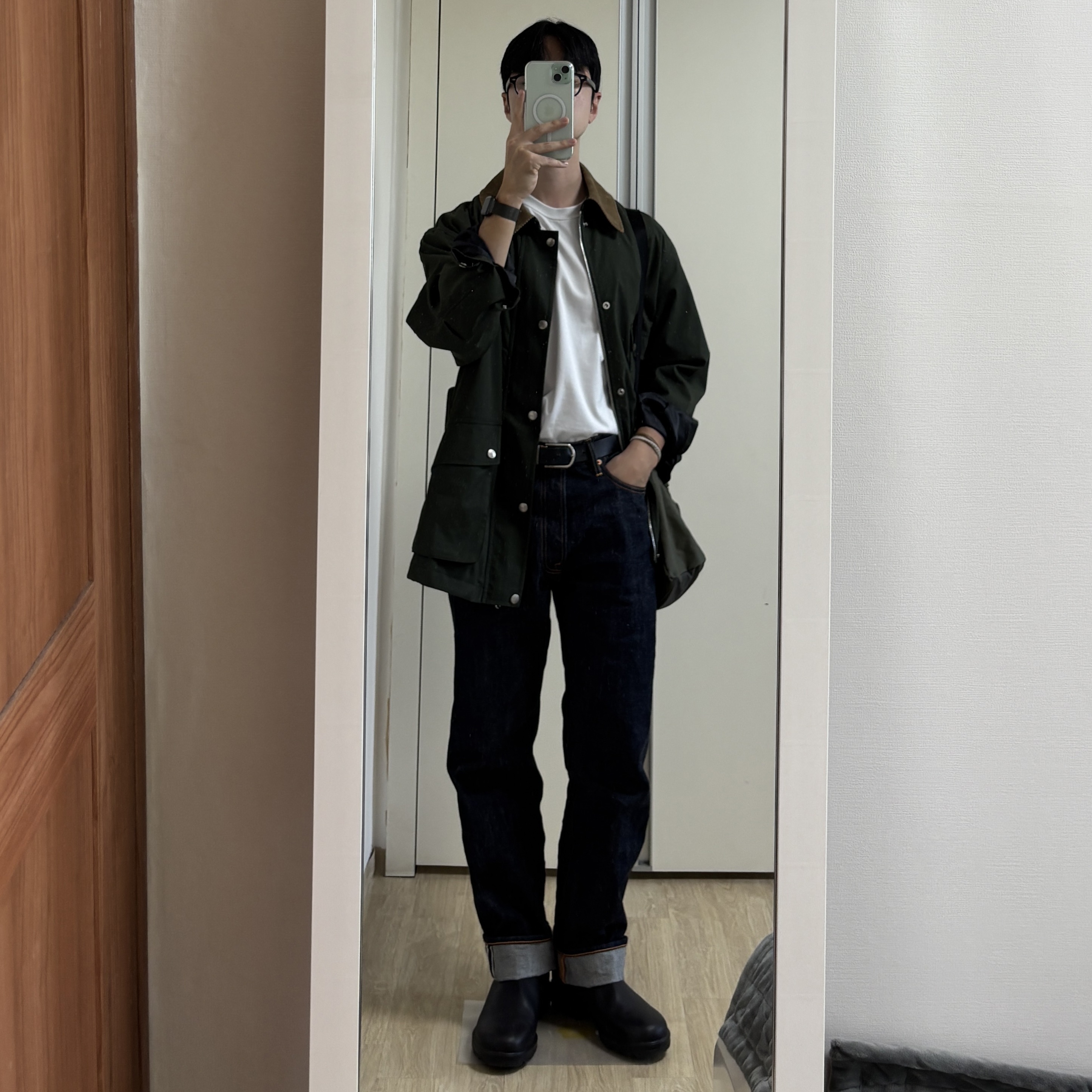 BLUNDSTONE Originals 500 Chelsea Boots Stout Brown 착용 스타일 - 1